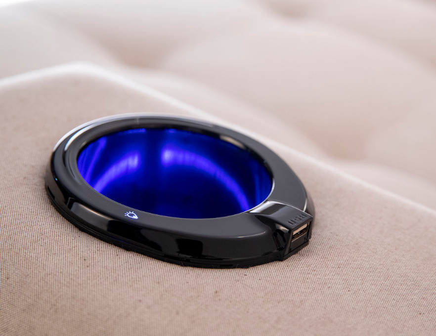 Amplie seu espaço com o Sofá Solo: funcionalidade e estilo em um só lugar.