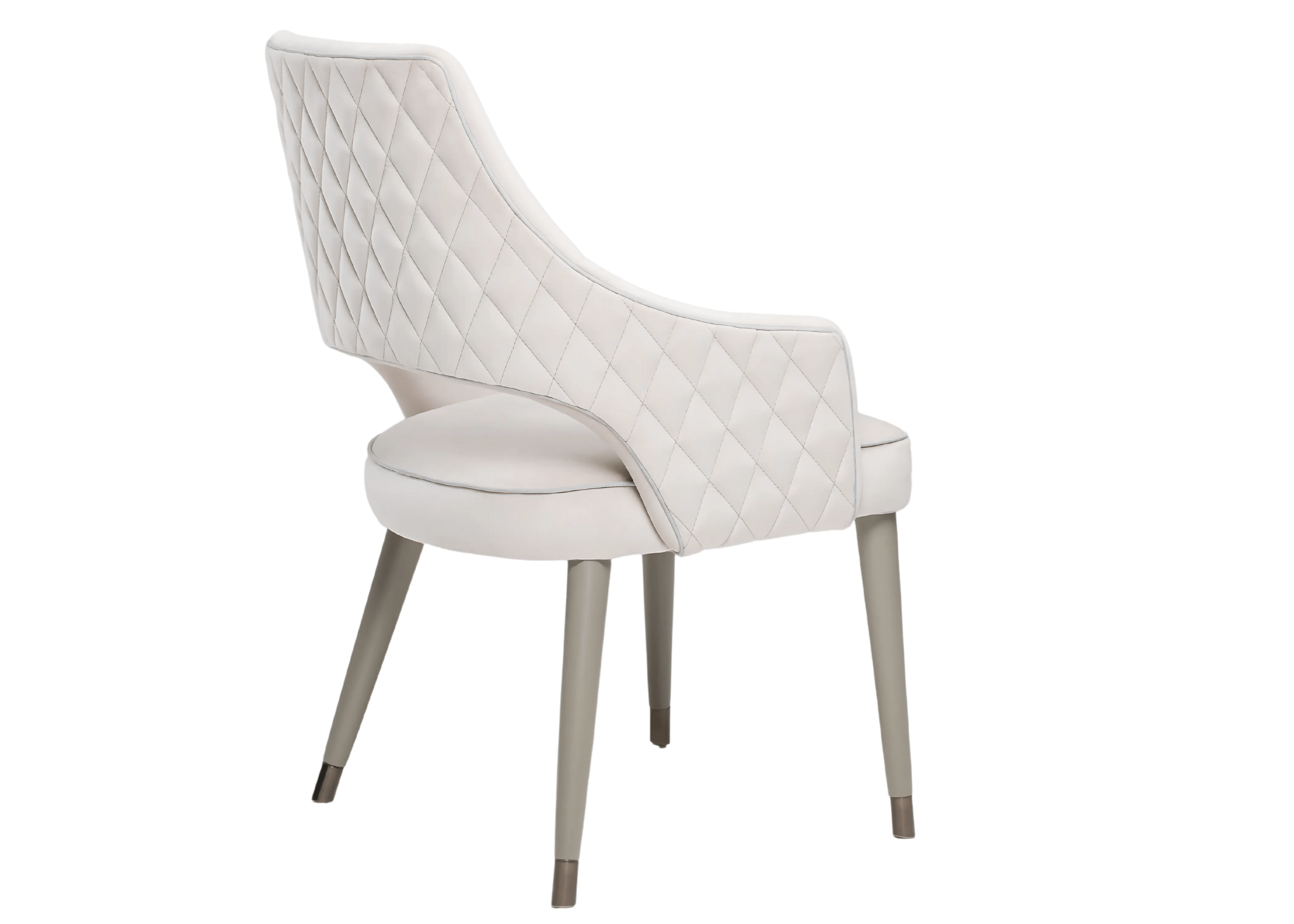 Cadeira Vicenza em ambiente decorado, destacando seu conforto e estilo.