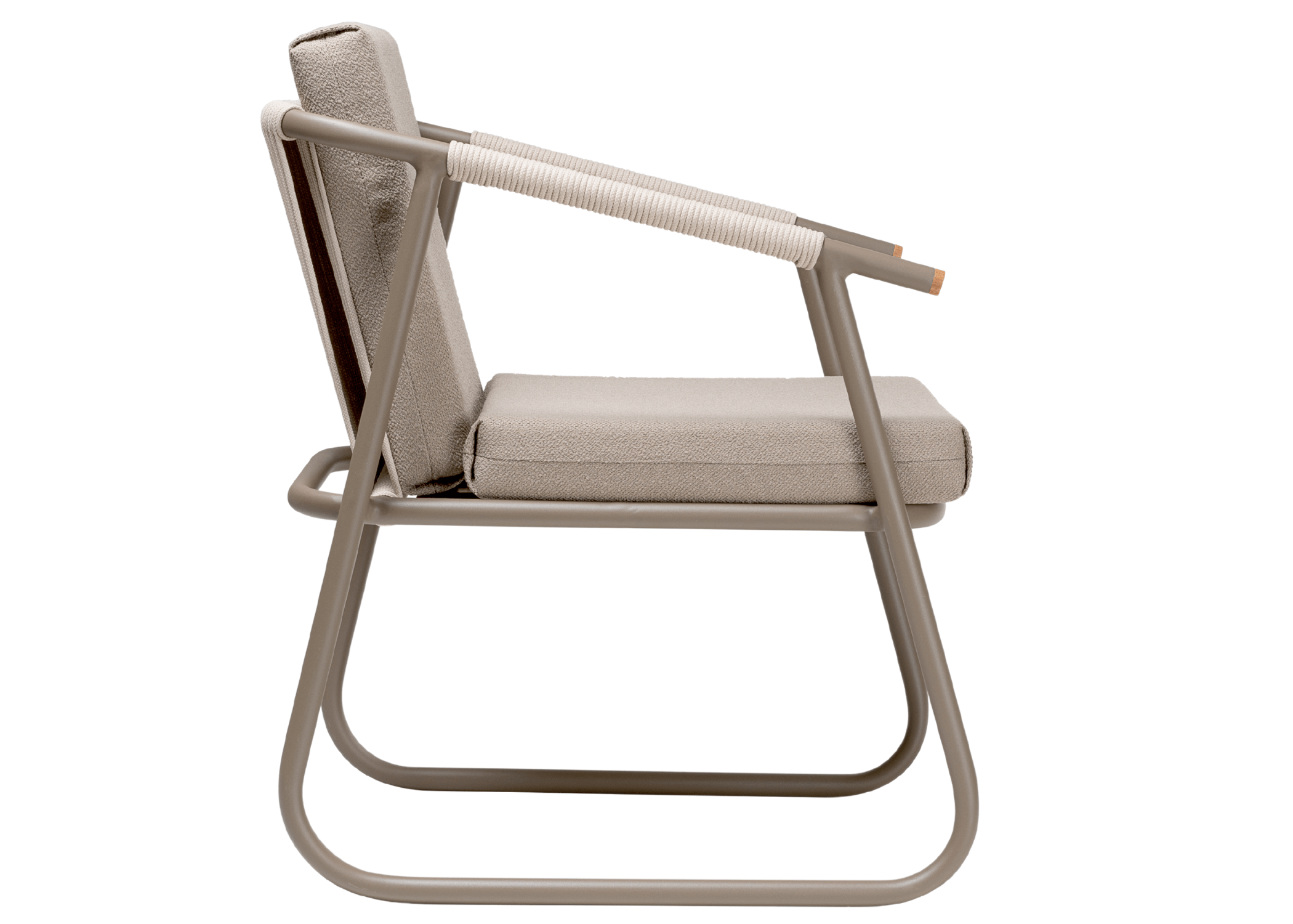 Cadeira Horizon em alumínio e tecido náutico: resistente à exposição solar e à umidade.