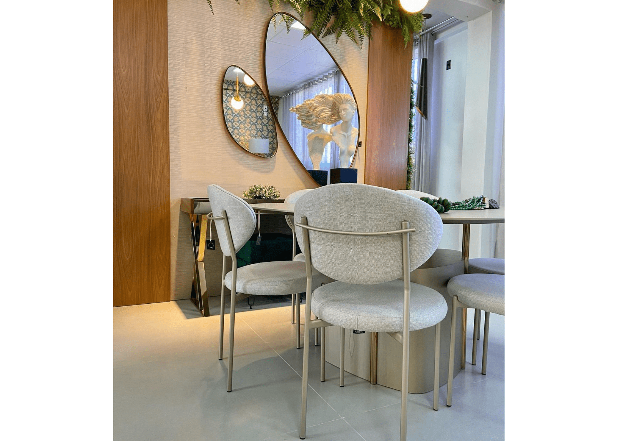 Cadeira Lis o conforto em destaque, perfeito para suas refeições.