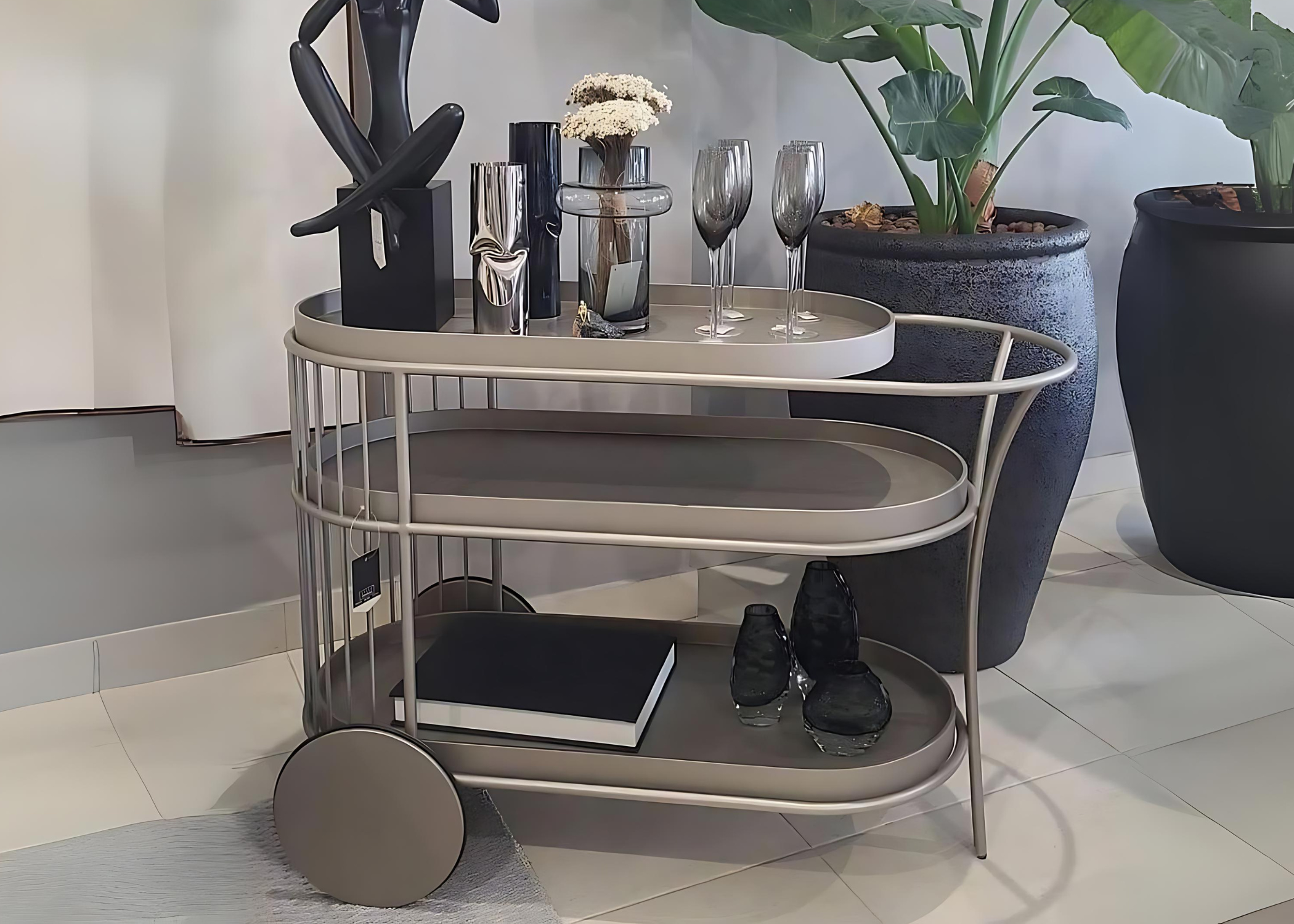 Carrinho Bar Elite: Acabamento refinado para ambientes que prezam pelo charme.
