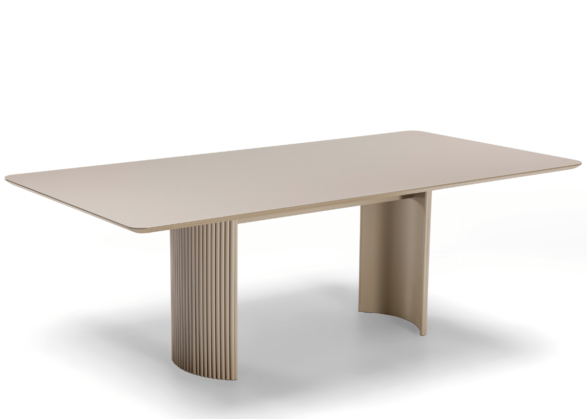 Mesa de Jantar Lins com base e tampo laqueados em acabamento sofisticado.