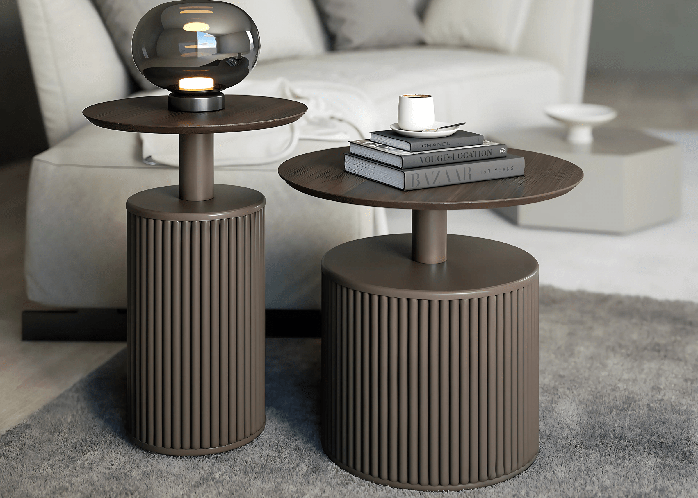Mesa Magna com tampo de madeira em ambiente elegante.