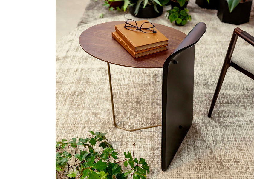 Mesa Lateral Aurea versatilidade e estilo em um só lugar.