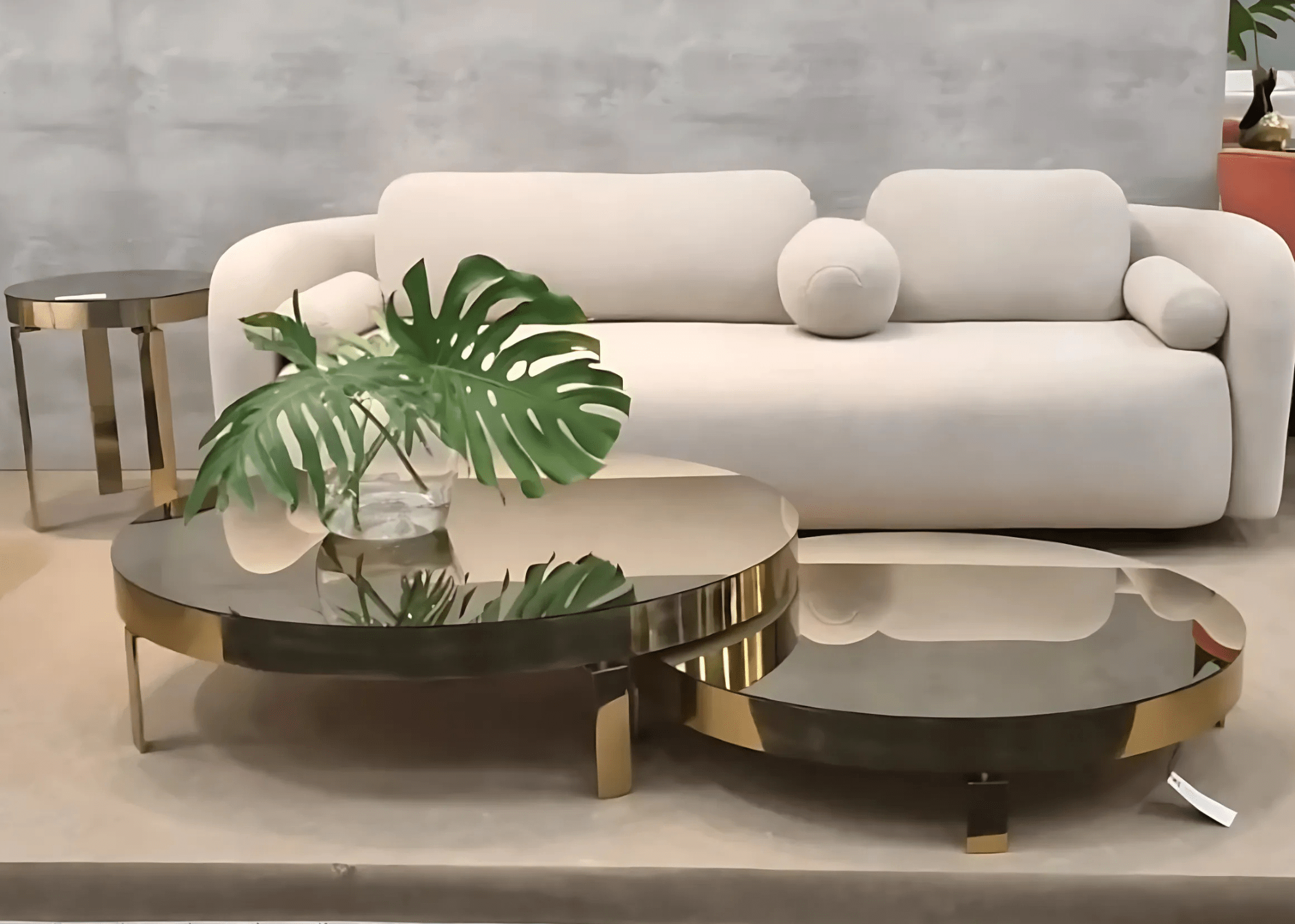 Detalhe do acabamento sofisticado da Mesa de Centro Daros em ambiente elegante.