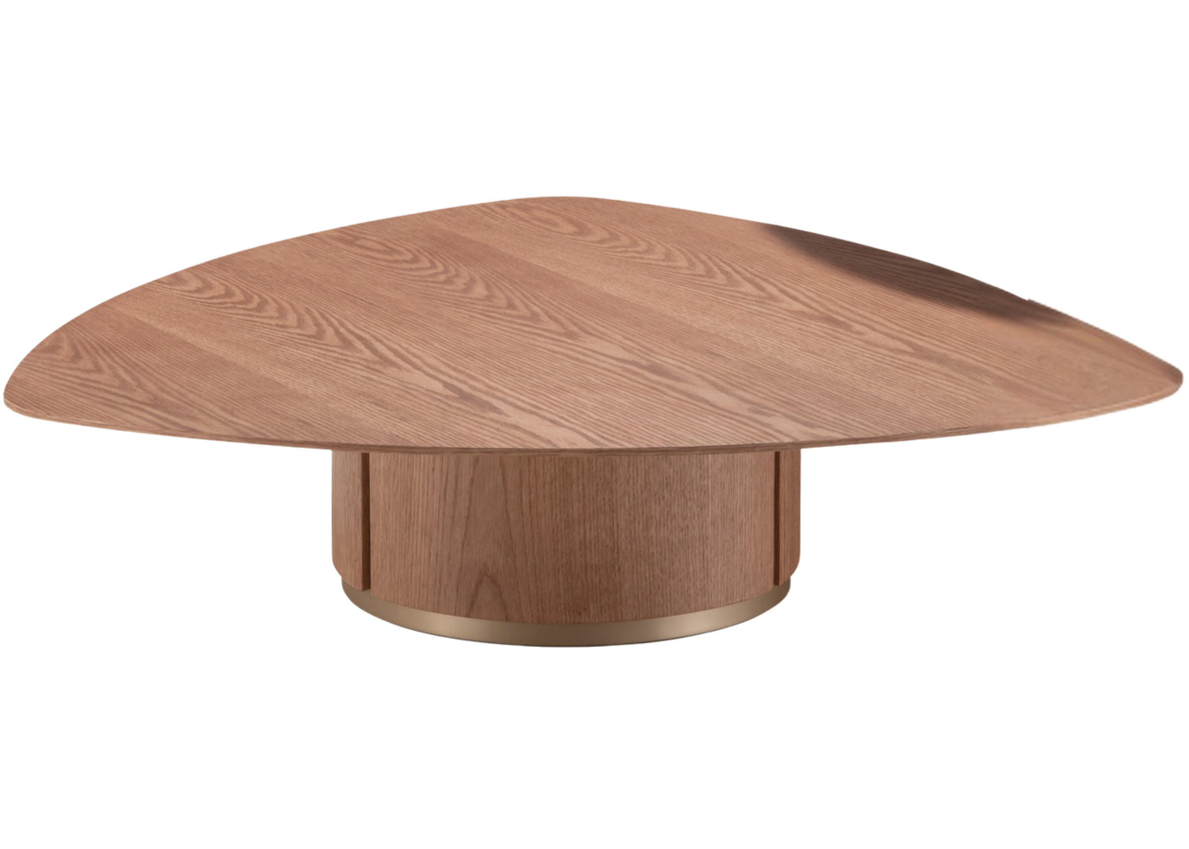 Mesa de centro modelo Fiorella baixa, confeccionada em carvalho natural com formato orgânico. Design contemporâneo e versátil, ideal para composições elegantes, apresentada sobre fundo neutro.