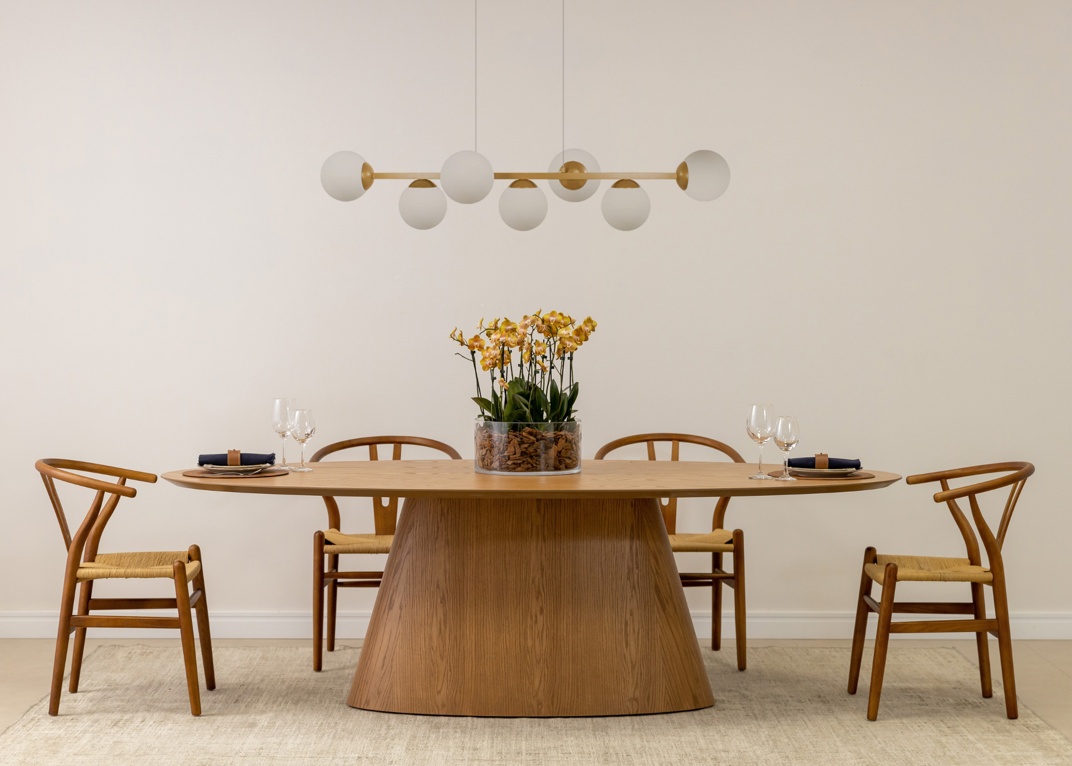 Mesa de jantar Lili em ambiente moderno e sofisticado.