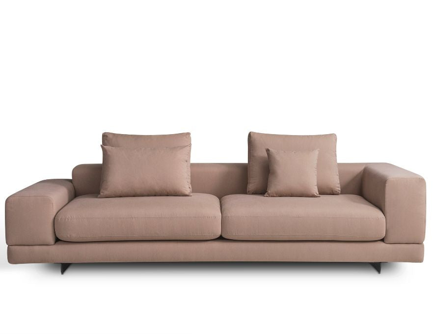 Sofá Isabele o símbolo de conforto e elegância.