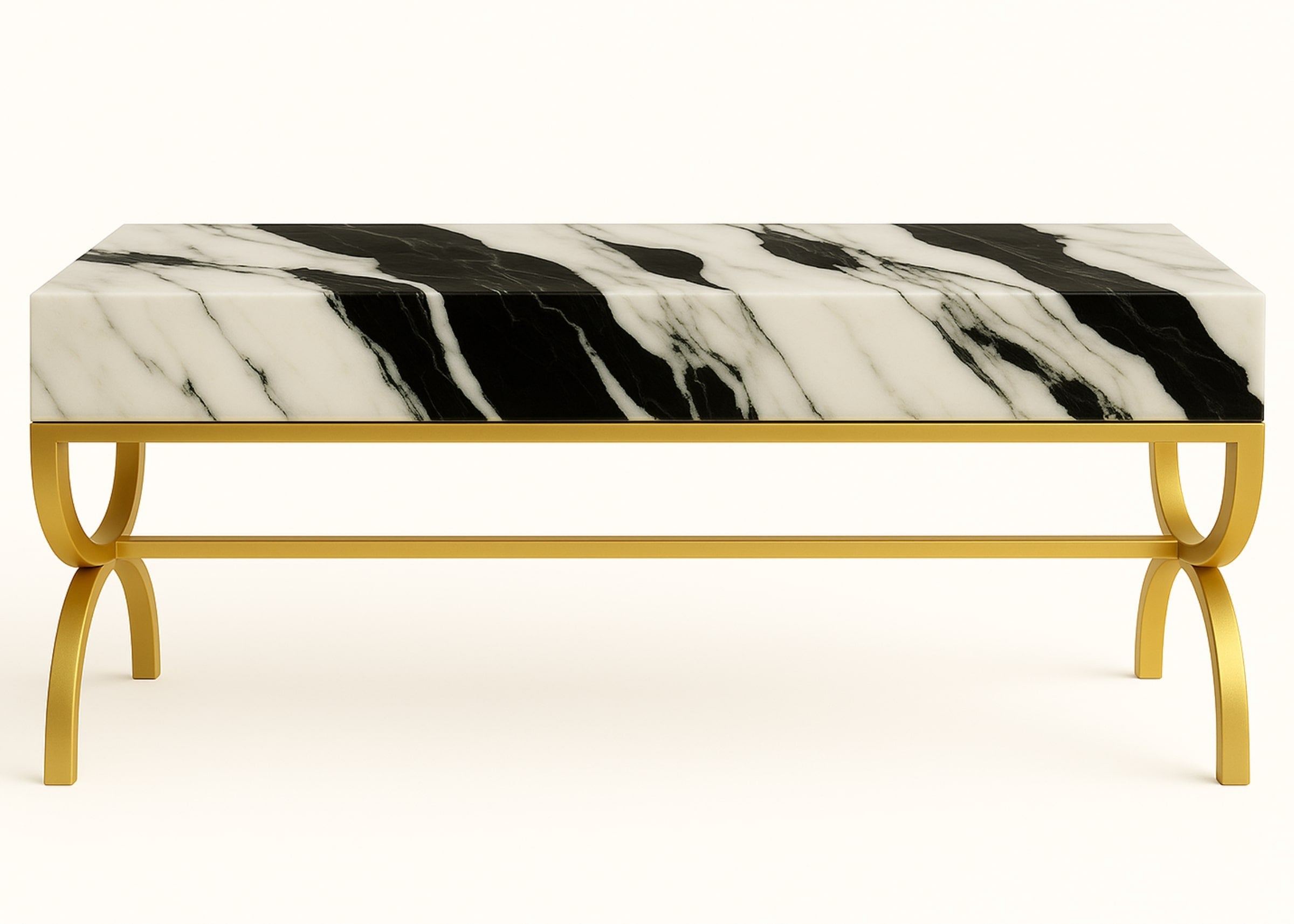 Aparador com acabamento dourado e tampo marmorizado Panda. Design elegante e presença visual em ambientes de alto padrão.