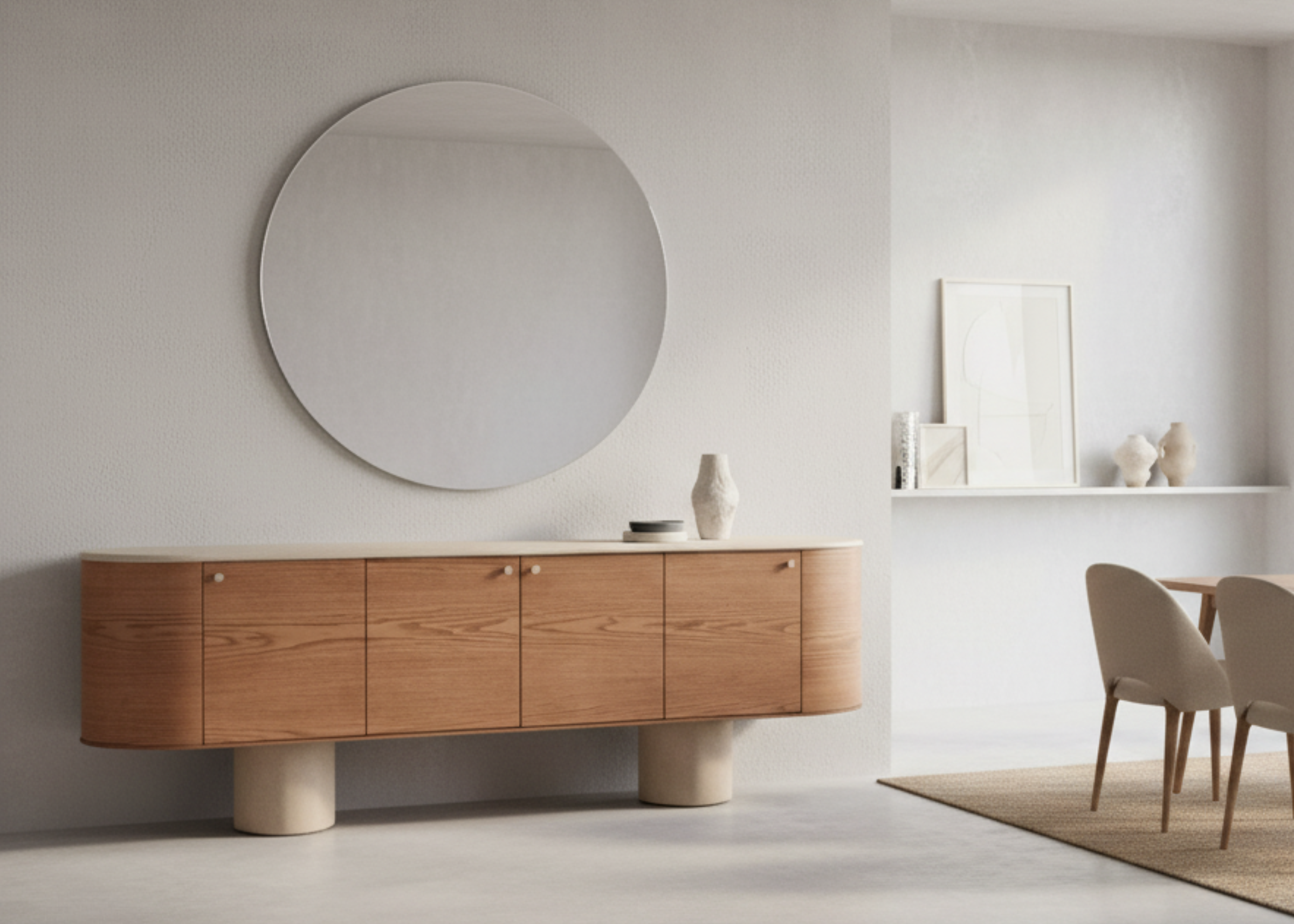 Buffet modelo Aurélia para sala de jantar, com acabamento em lâmina de carvalho e tampo em Sabi, design moderno e elegante, ideal para ambientes sofisticados.