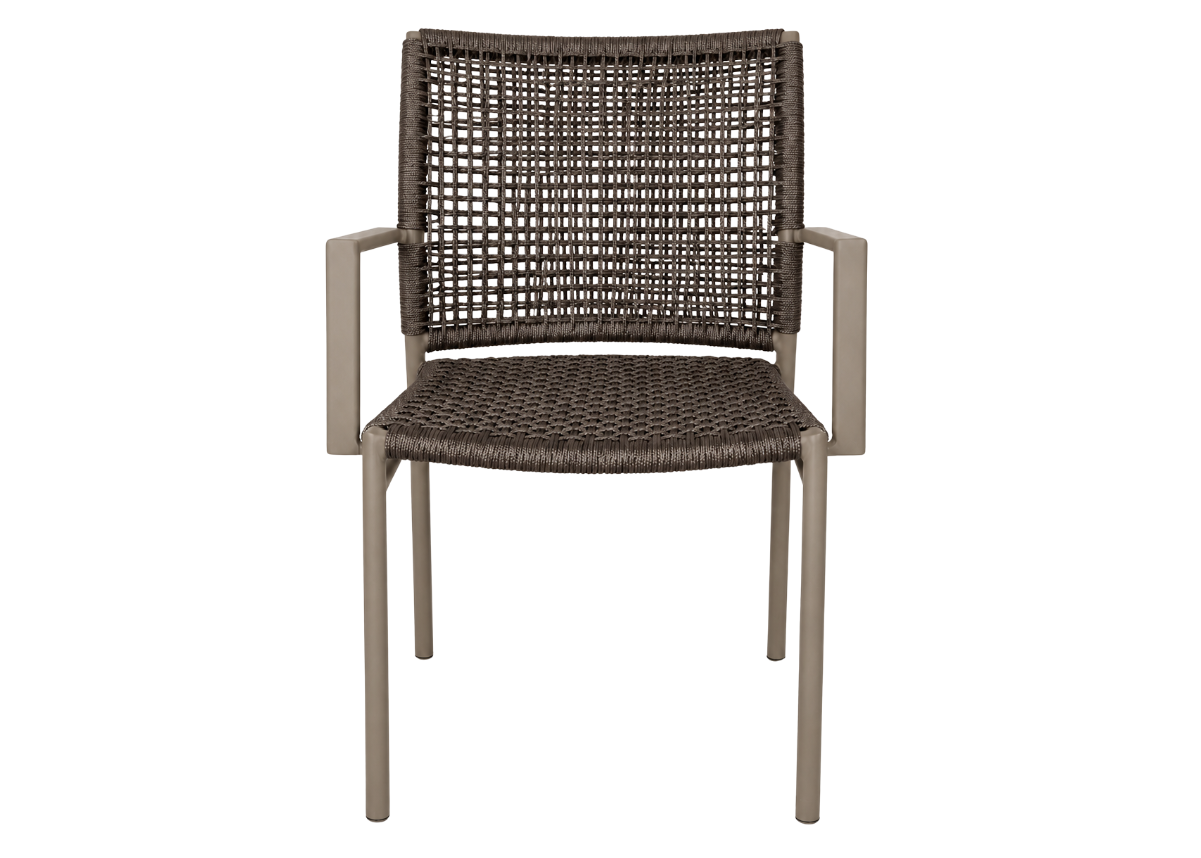 Cadeira para área externa Hamma com braço em alumínio, assento e encosto em corda náutica, ideal para compor espaços externos sofisticados.