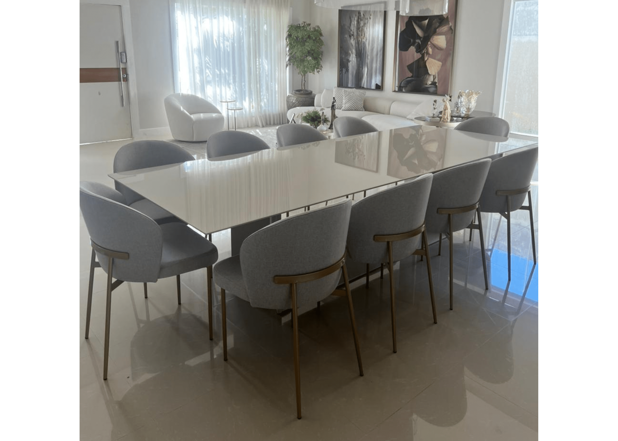 Design minimalista: elegante na Cadeira Noa.