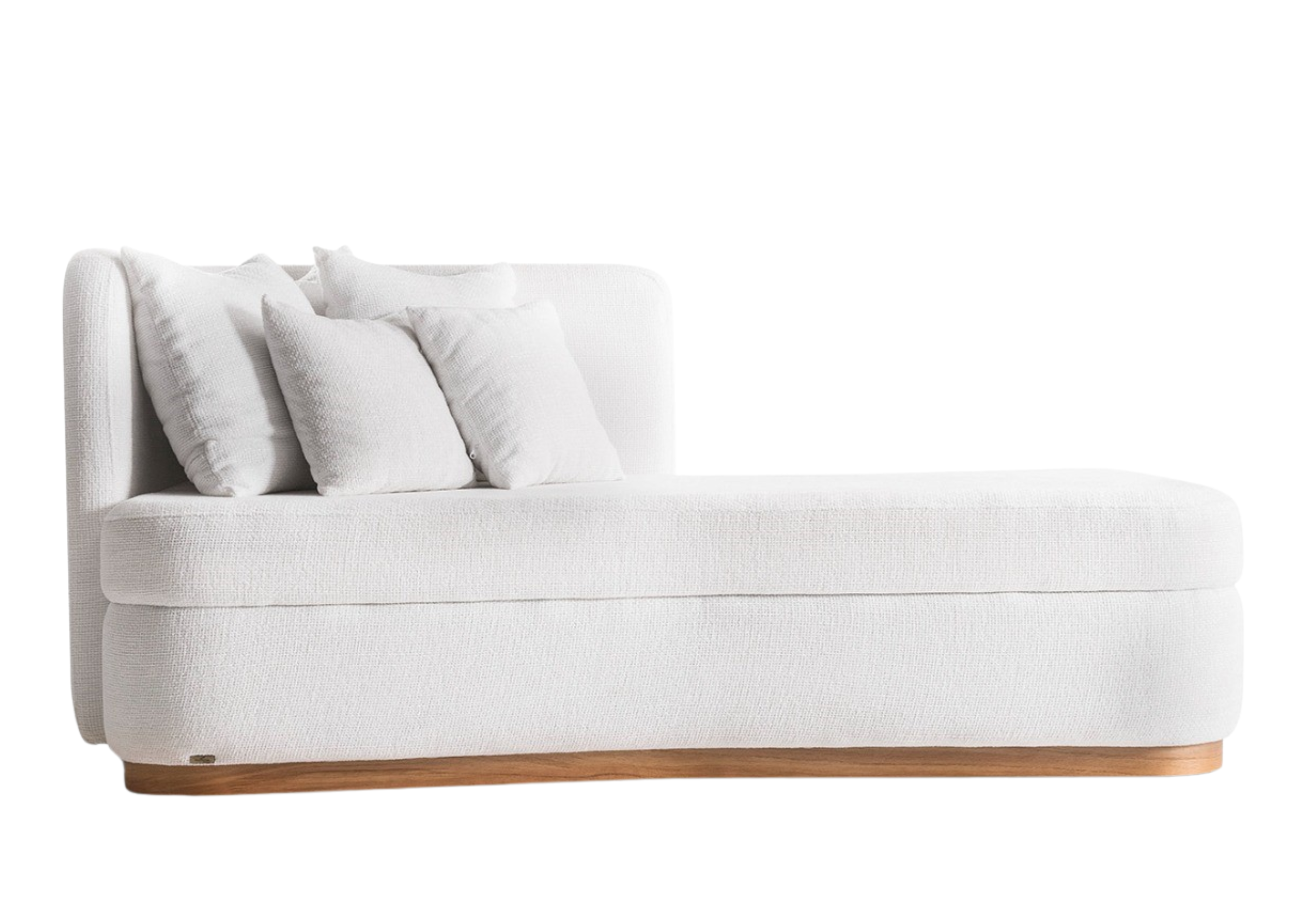 Chaise Diamante com almofadas decorativas que valorizam o conforto, apresentando design elegante e sofisticado, ideal para compor ambientes acolhedores e refinados.