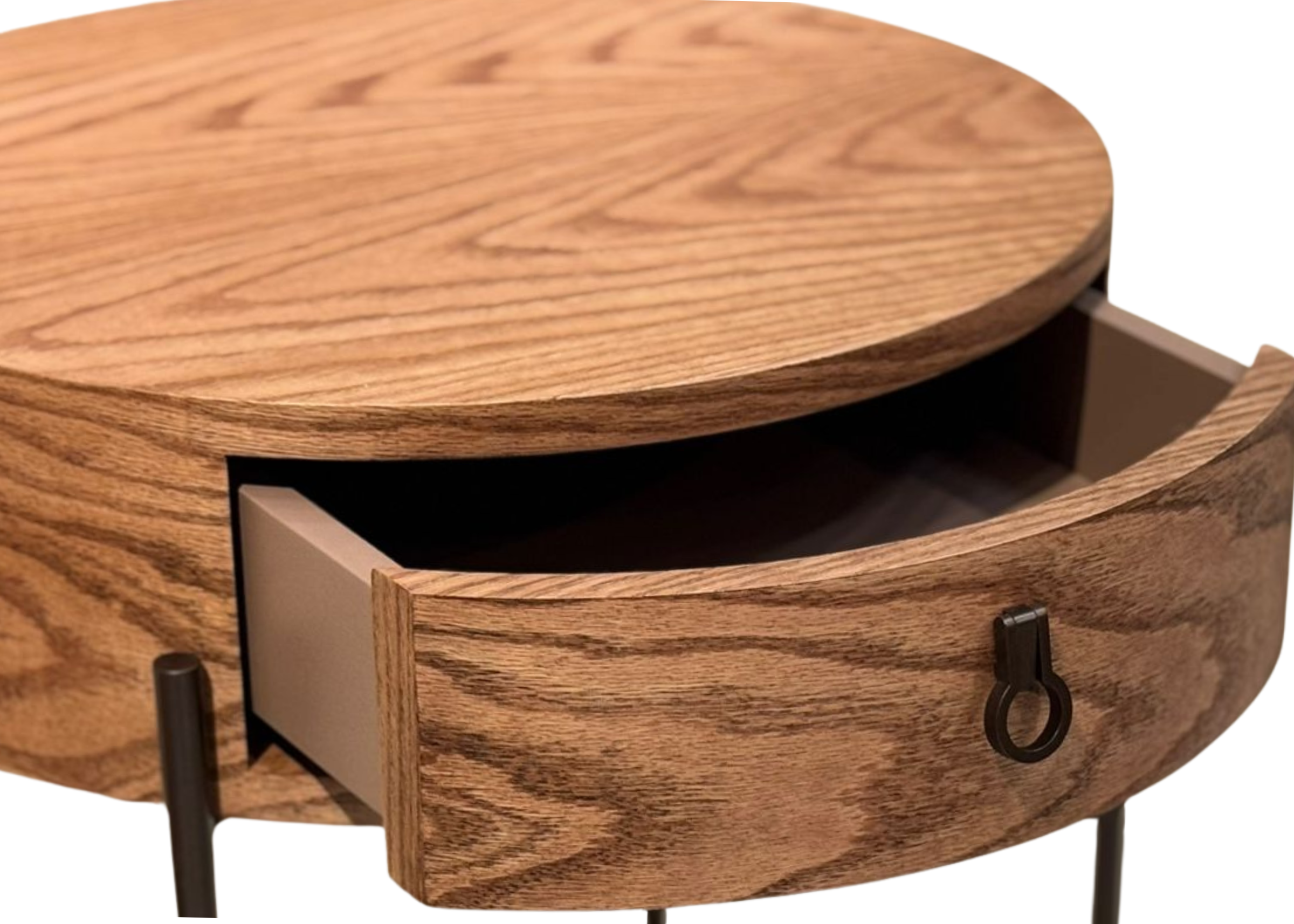 Mesa de cabeceira modelo Notte com gaveta, confeccionada em carvalho. Peça luxuosa e funcional, ideal para composições sofisticadas, apresentada sobre fundo neutro.