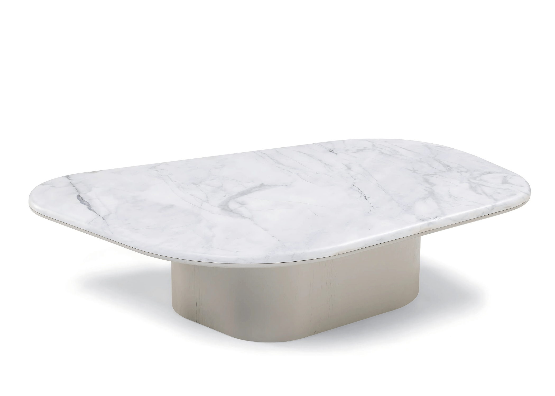 Mesa de centro orgânica Clara com tampo em mármore branco e base em madeira.