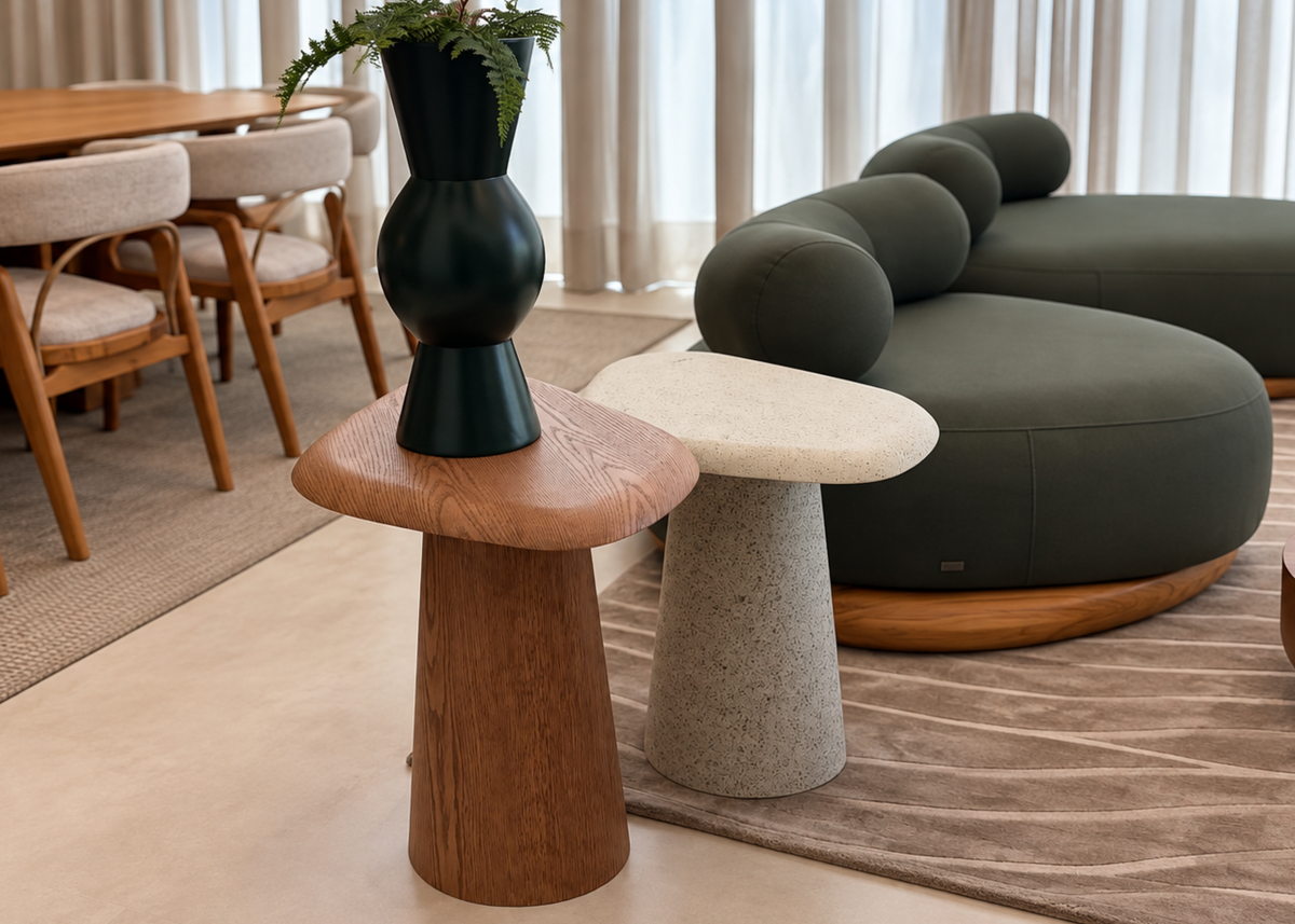 Mesa Lateral Cora em Micro Stone com acabamento texturizado e formas curvas, combinando elegância e personalidade na decoração