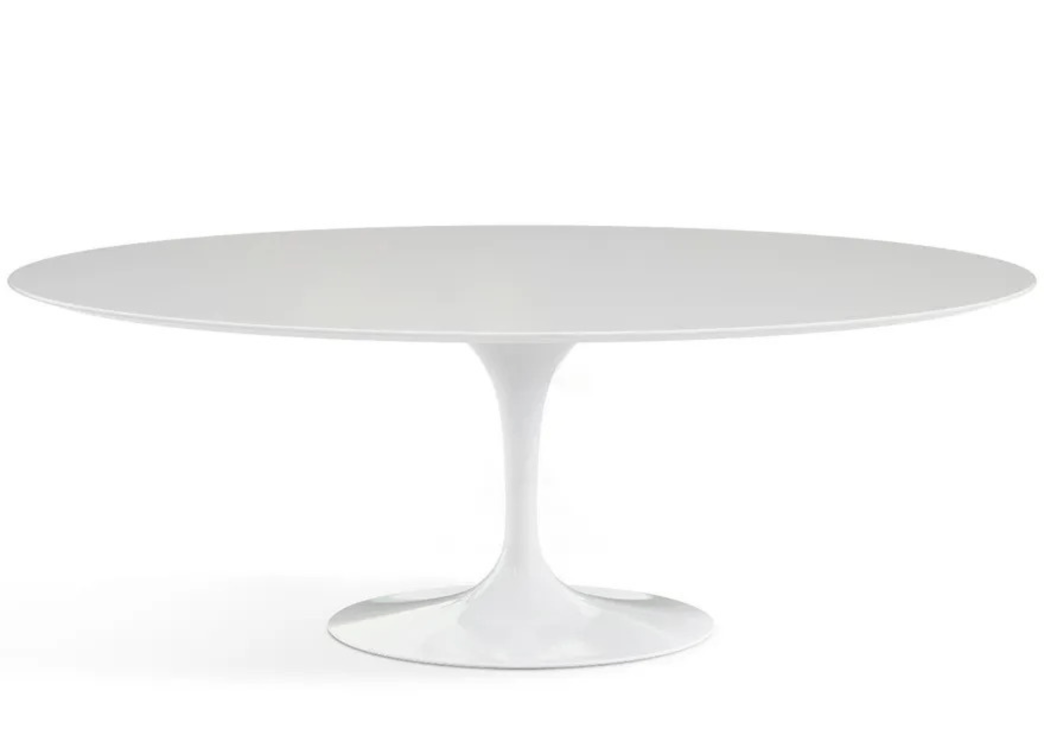 Mesa de jantar Saarinen Oval vista de cima, destacando seu tampo em MDF laqueado com vidro pintado de 4 mm.