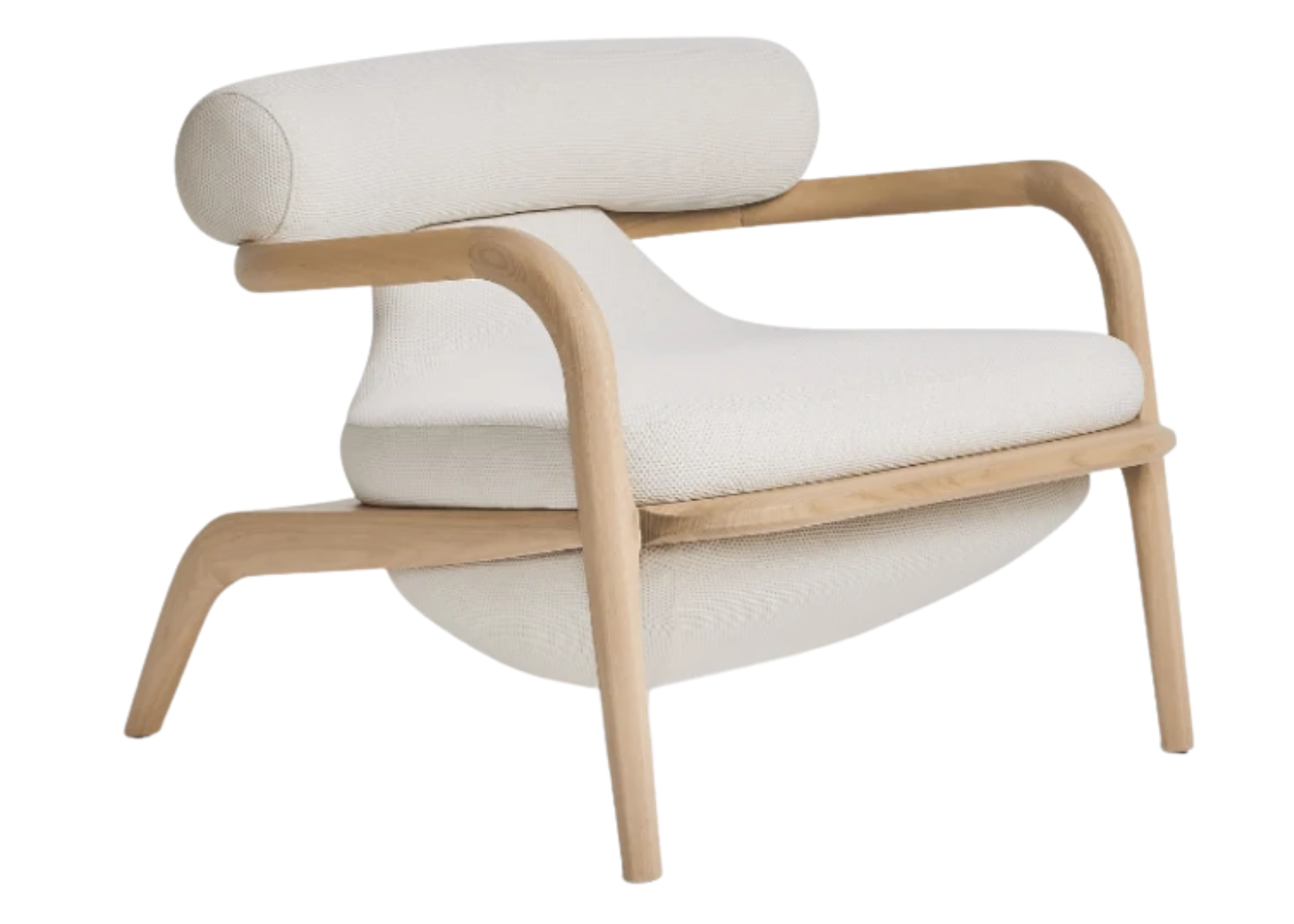 Poltrona Arko com encosto estofado e braços em madeira tingida, apresentando design elegante e conforto para ambientes sofisticados.