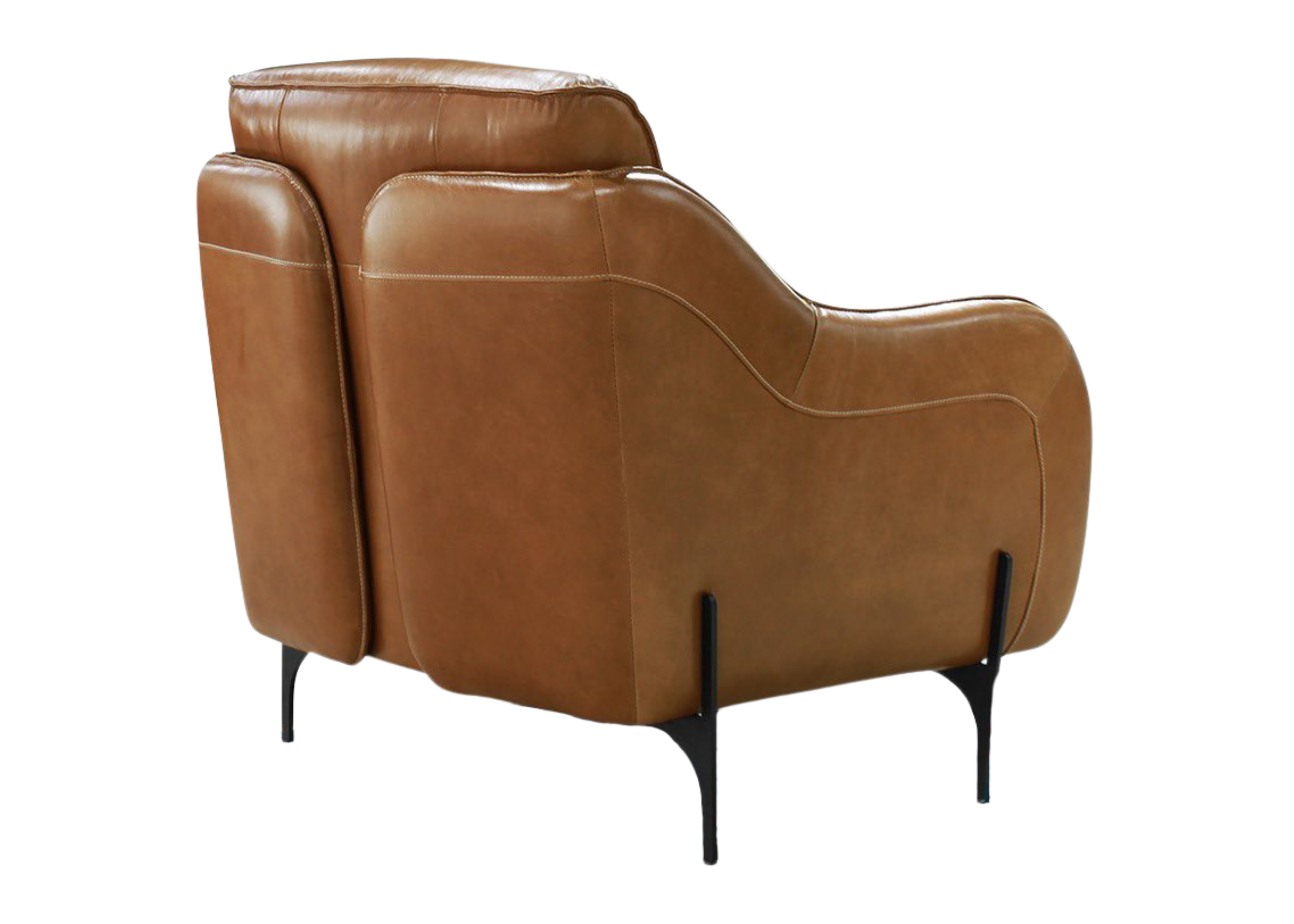 Poltrona em couro natural com encosto detalhado e pés em ferro preto modelo Bellamare, apresentada em fundo neutro.