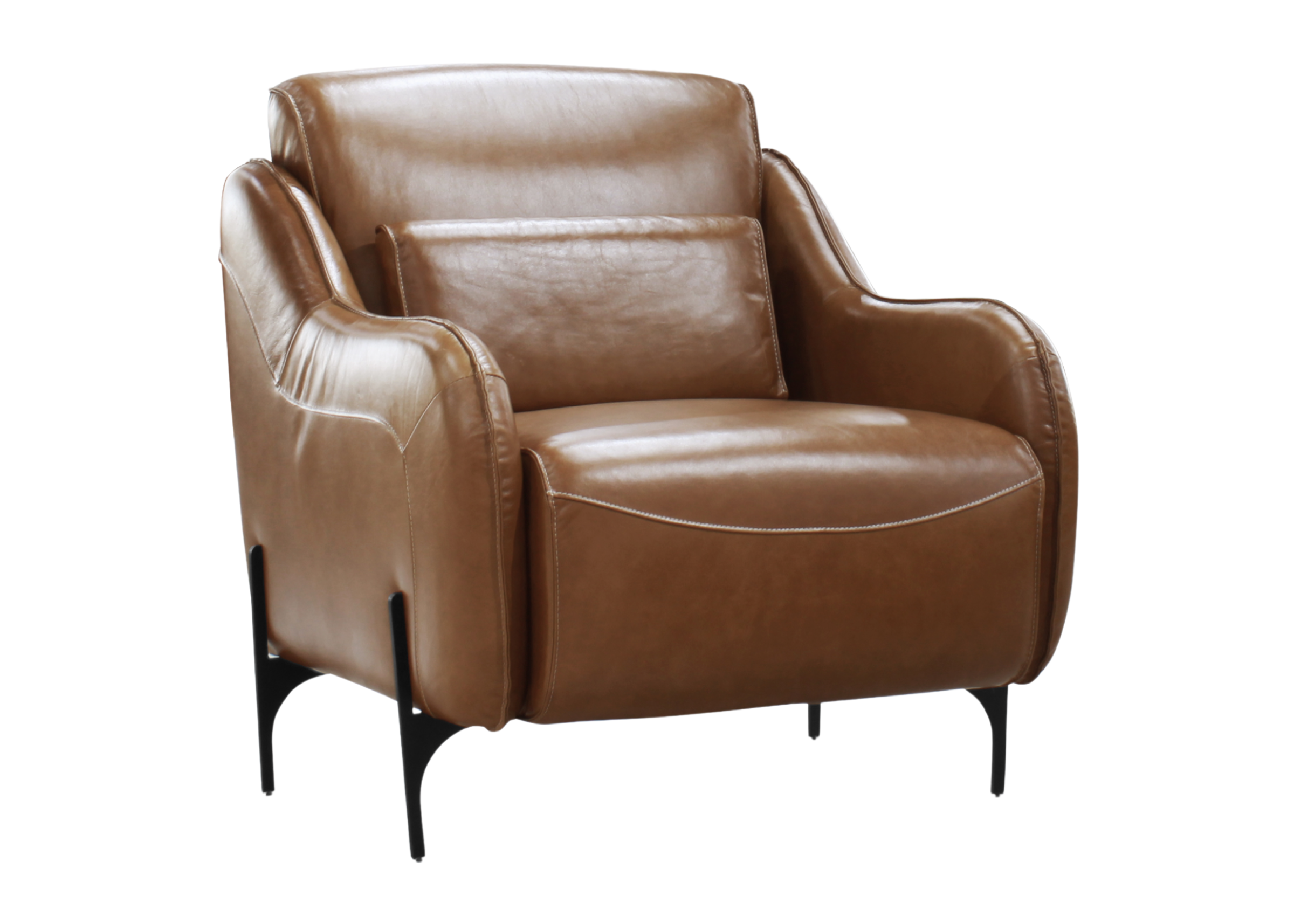 Poltrona fixa com revestimento em couro natural modelo Bellamare, apresentada em fundo neutro.