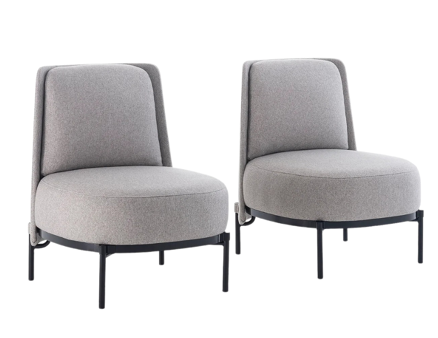 Poltrona Celine luxuosa, combinando design sofisticado com conforto extremo, ideal para relaxar após um longo dia.