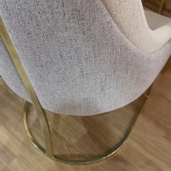 Cadeira Conde para sala de jantar, sofisticação.
