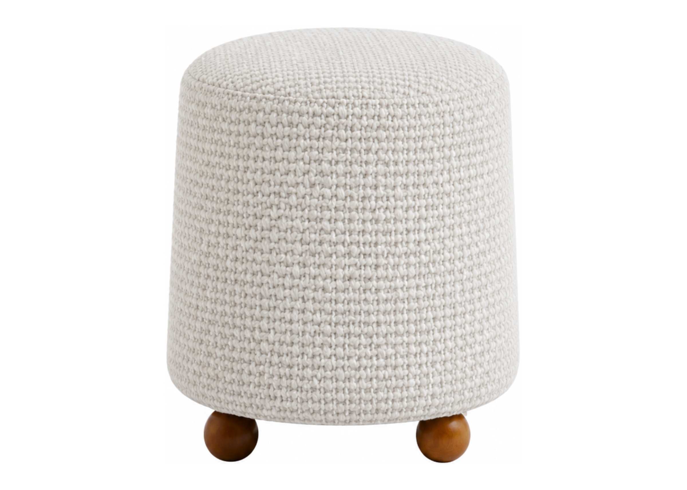 Puff redondo Domo com pés bolinha em madeira e revestimento em bouclé branco, apresentando design elegante e sofisticado para ambientes modernos.