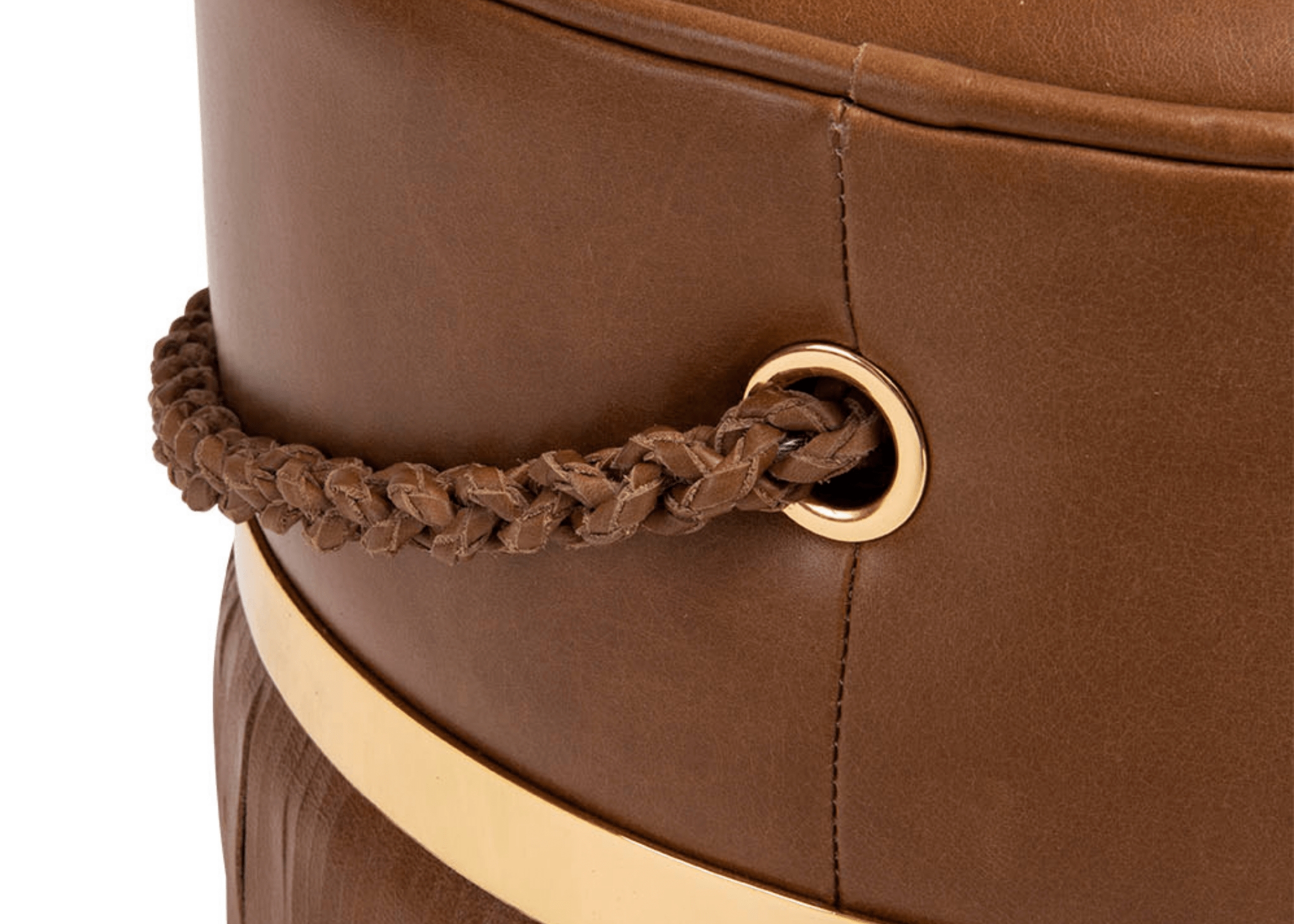 Adicione originalidade à sua decoração com o Puff Serena com Franja: uma verdadeira obra de arte.