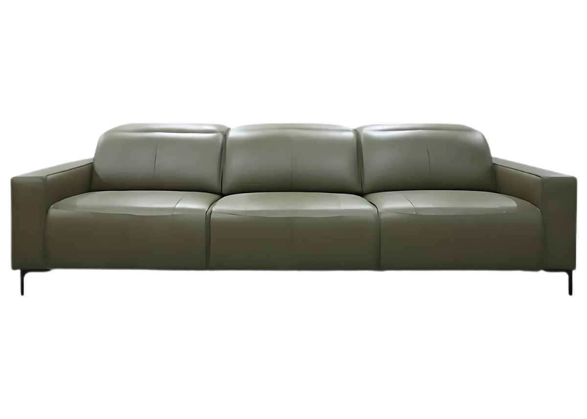 Sofá Casablanca I em couro natural na cor verde oliva, vista frontal sobre fundo neutro. Móvel sofisticado e confortável, ideal para ambientes modernos e cheios de personalidade.