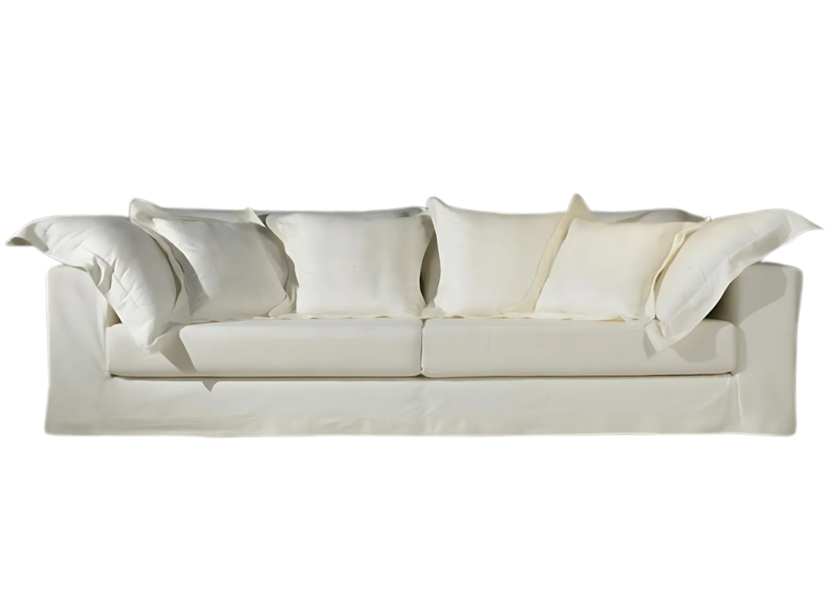 Sofá Fini dois lugares com design elegante e linhas retas, revestido em tecido claro, vista frontal sobre fundo neutro. Móvel compacto e sofisticado para ambientes contemporâneos ou salas de estar refinadas.