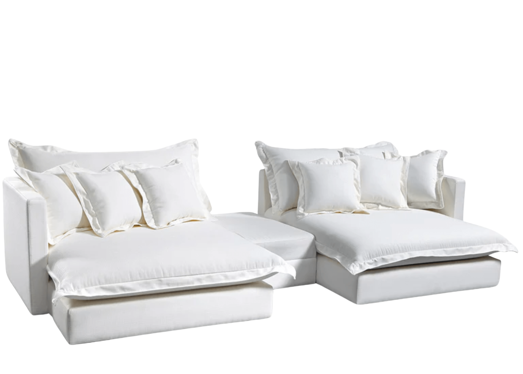 Sofá de dois lugares moderno Allegro, com estofado sofisticado e linhas clean, visto sobre fundo neutro. Móvel contemporâneo e confortável, ideal para ambientes de estilo minimalista e elegante.