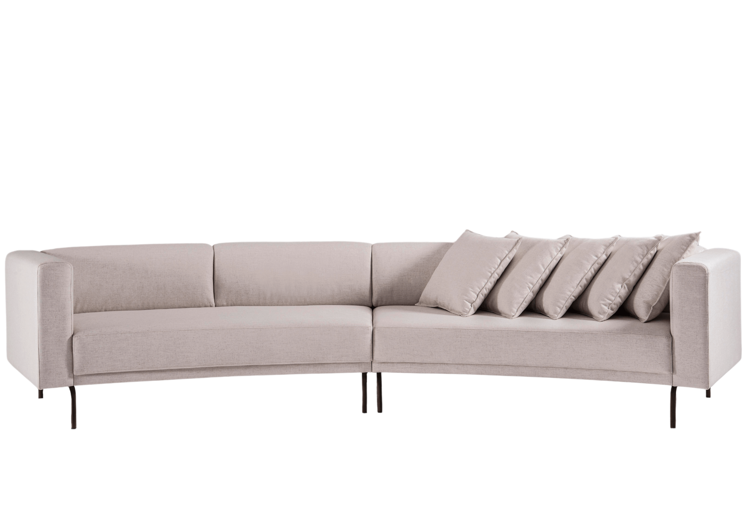 Sofá modelo Rocco com design orgânico, revestido em linho na cor off-white. Estofado elegante e contemporâneo, ideal para ambientes sofisticados, apresentado sobre fundo neutro.