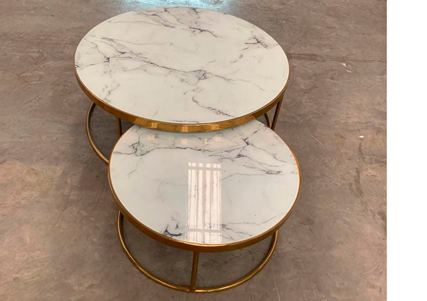 Mesa de Centro Angelyna linda e muito sofisticada! Estrutura em aço inox.