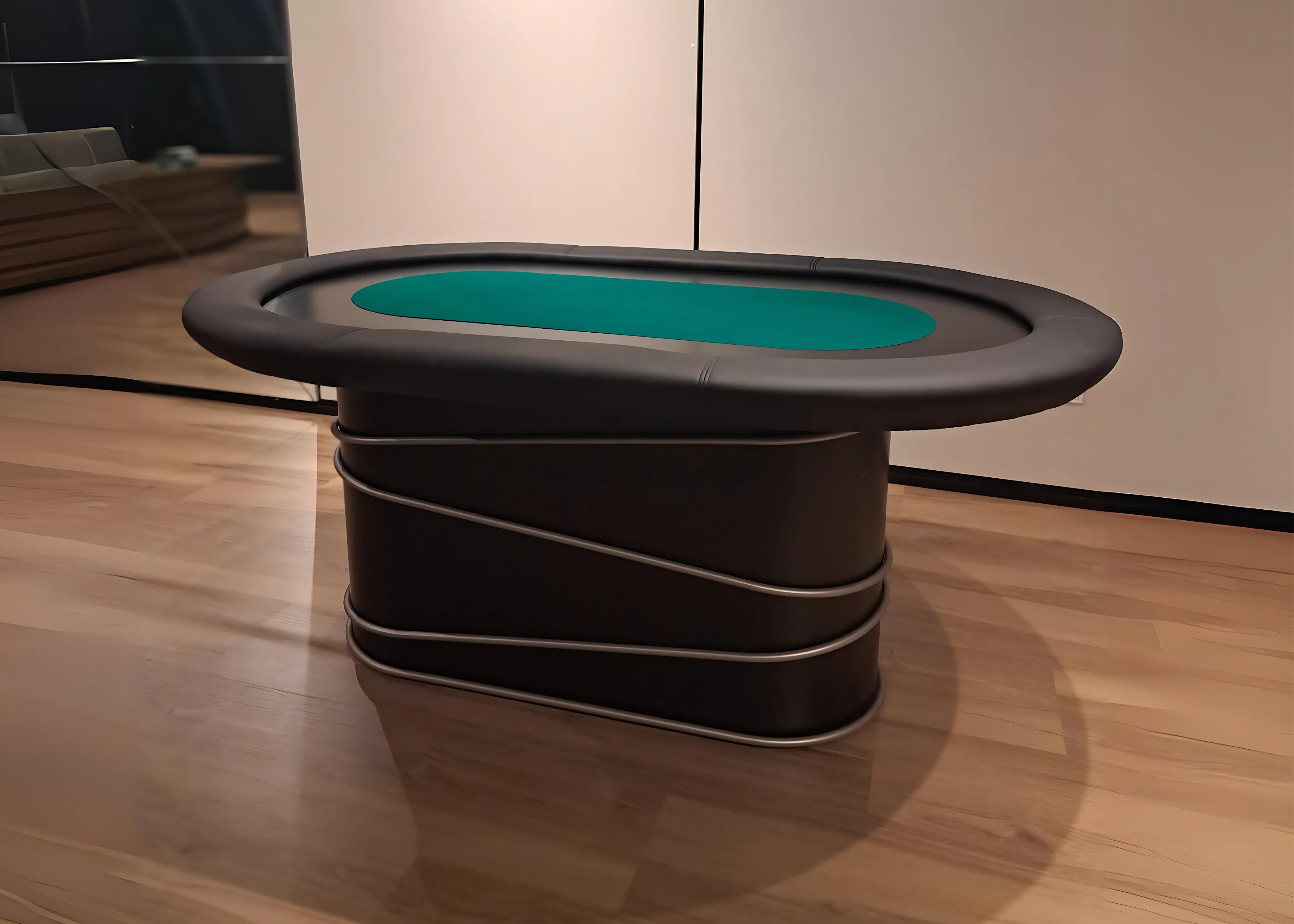 A mesa de poker Elite oferece o máximo em luxo e funcionalidade, transformando qualquer espaço em um ambiente de jogo profissional.

