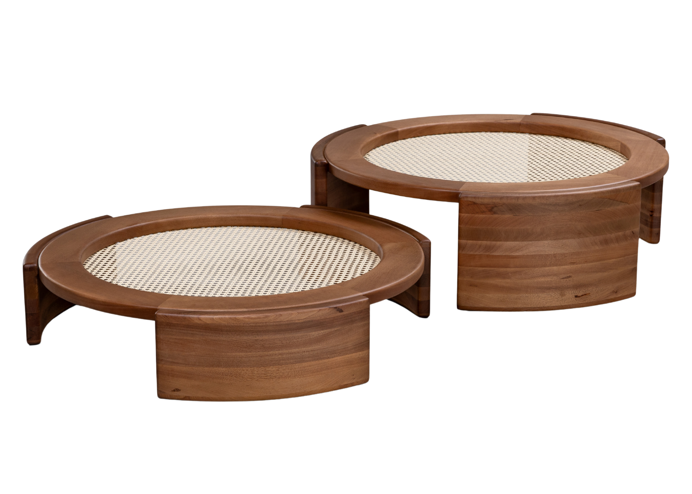 Mesa de Centro Nara em MDF laminado com tampo circular em vidro transparente e detalhe em tela sextavada artesanal.