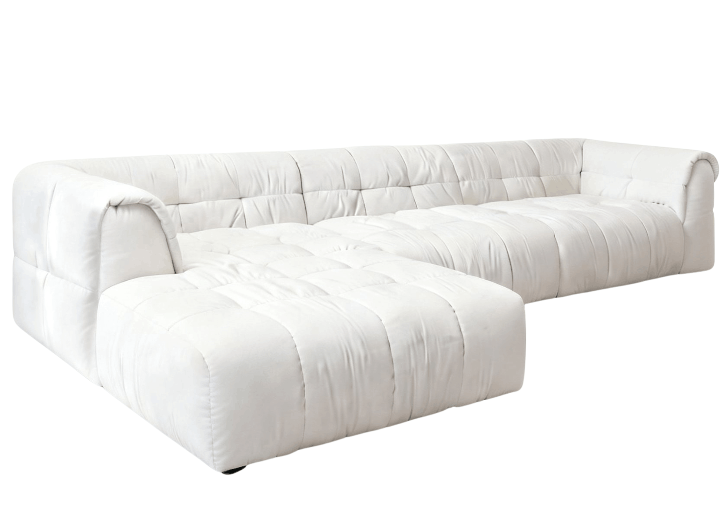 Sofá Bento II em tecido claro com acabamento capitonê e design modular, ideal para salas modernas e elegantes.