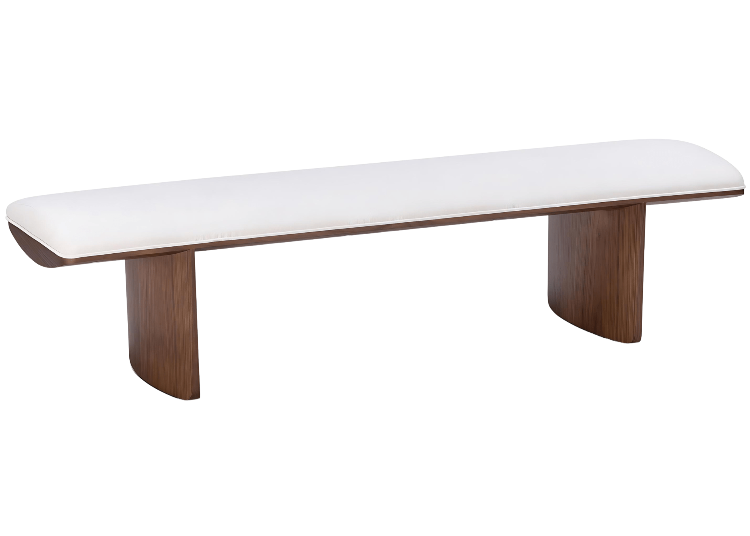 Banco modelo Arthemis com base em madeira e assento revestido em bouclé branco. Peça sofisticada e aconchegante, ideal para composições elegantes, apresentada sobre fundo neutro.