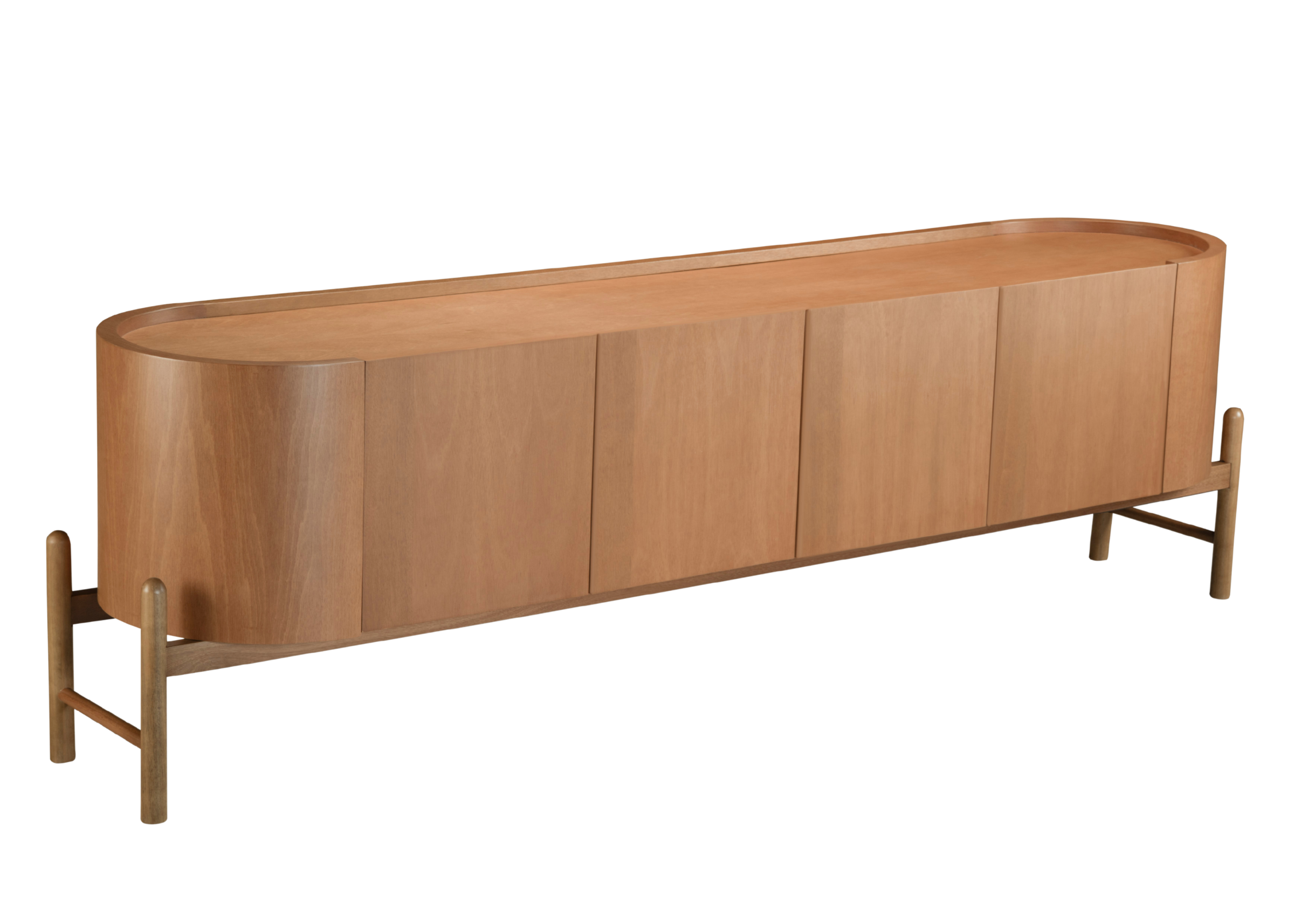 Buffet Divine com detalhes elegantes na base, apresentando design sofisticado e contemporâneo, ideal para compor ambientes modernos e refinados.