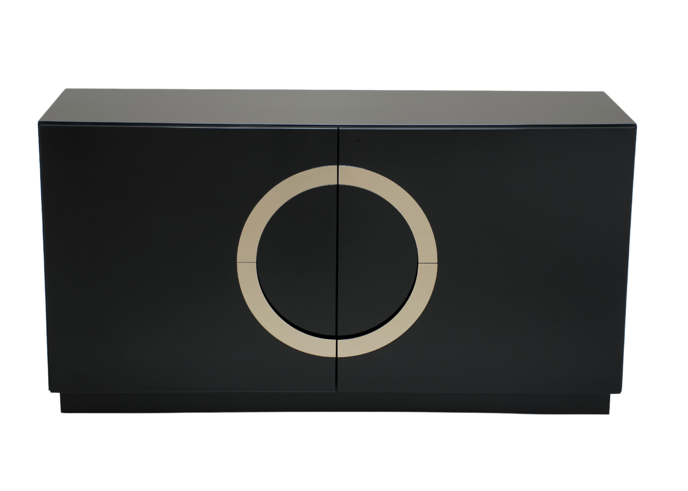 Design imponente com acabamento refinado.
