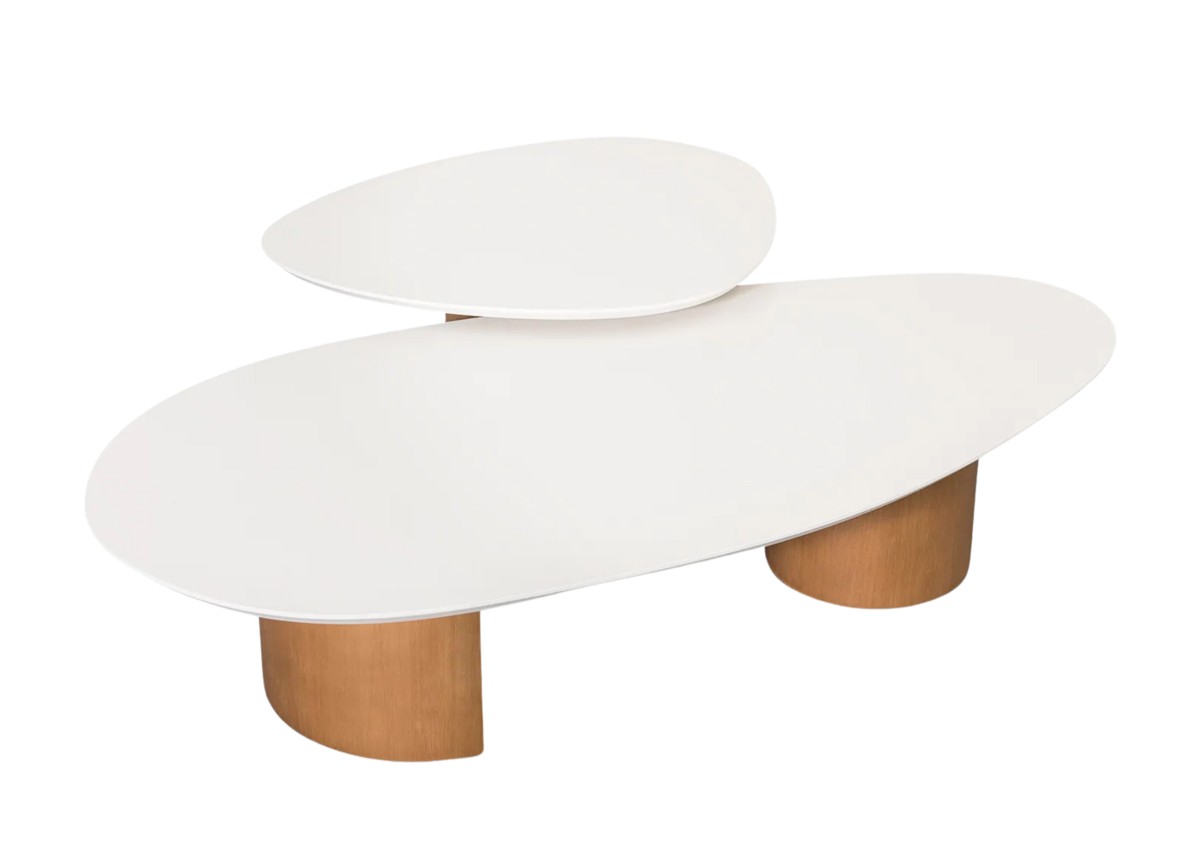Mesa de centro com tampo em laca branca e base em madeira cinamomo castanho, design clean e contemporâneo, destacada sobre fundo neutro. Perfeita para salas de estar modernas.