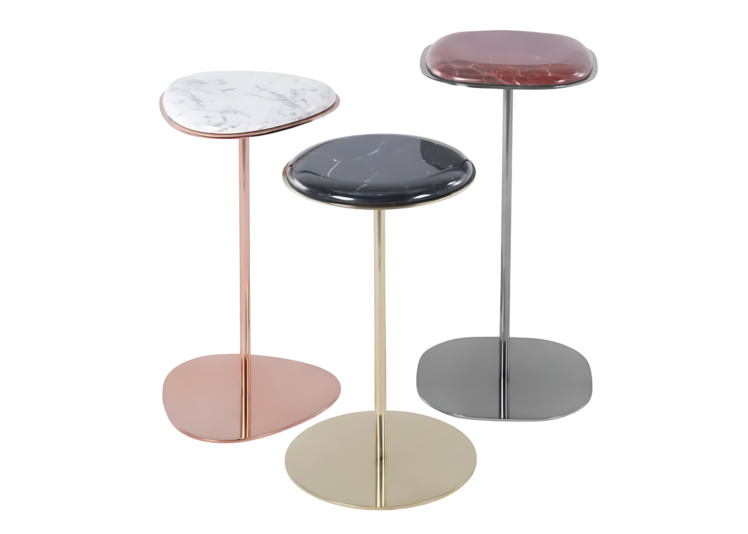 Mesa lateral Lola em conjunto elegante com tampos em mármore e base em aço inox, apresentando design sofisticado e funcional, ideal para compor ambientes modernos e refinados.