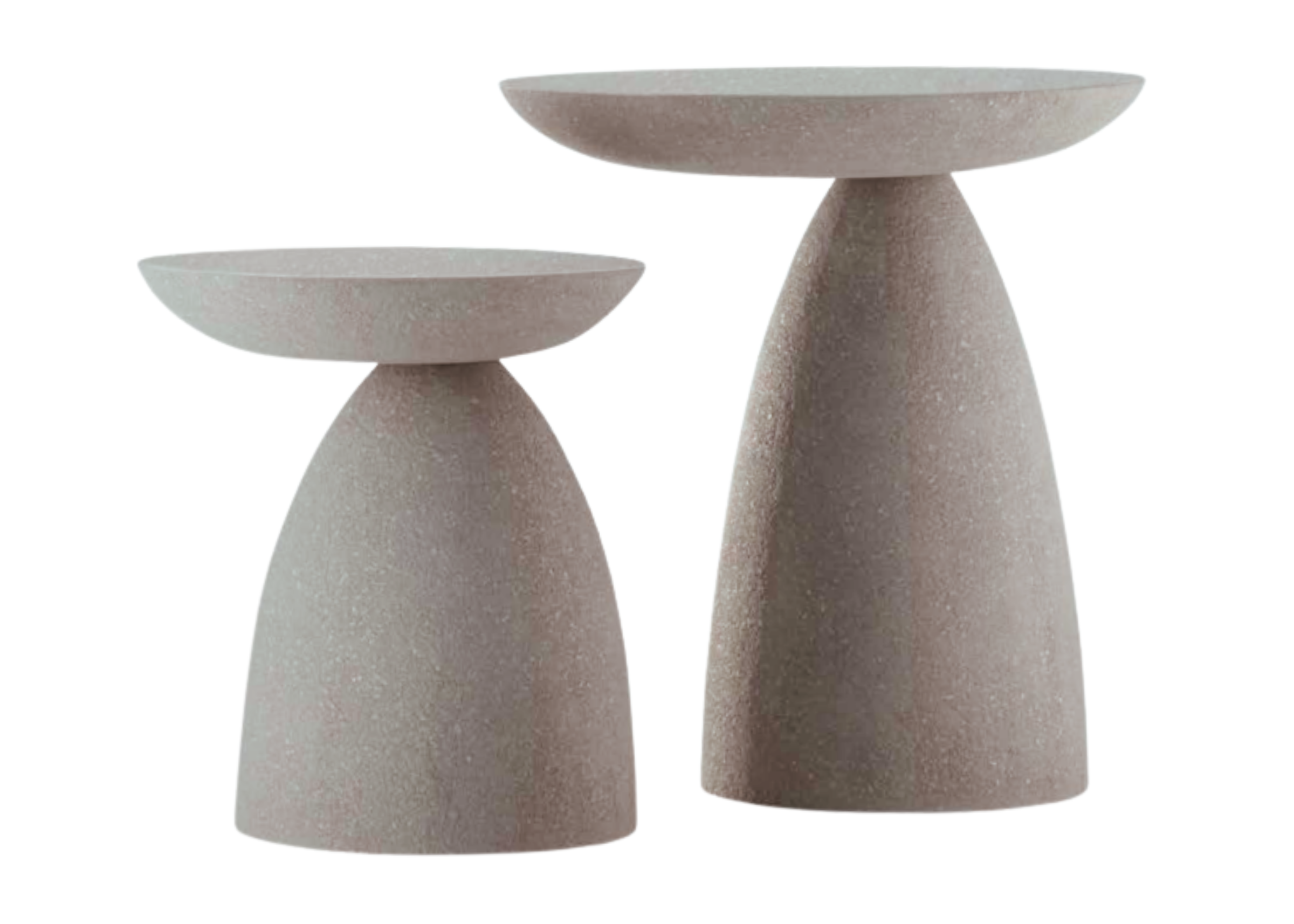 Mesa lateral modelo Ondara com base em madeira Sabi e tampo em concreto. Design contemporâneo e robusto, ideal para ambientes sofisticados, apresentada sobre fundo neutro.