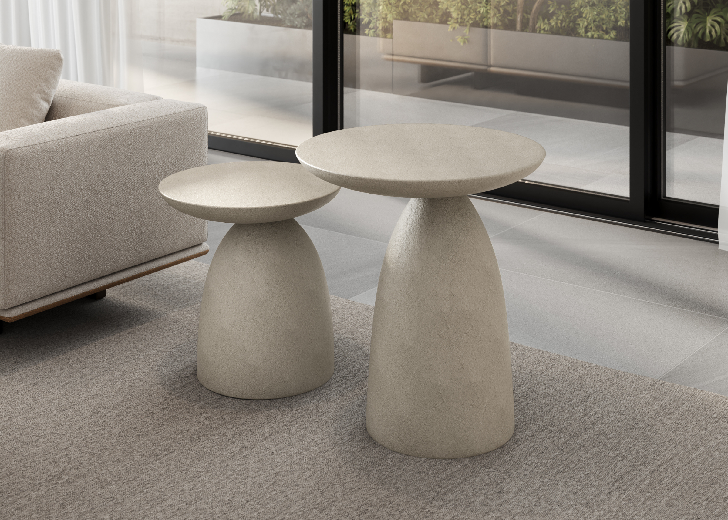 Mesa lateral orgânica moderna na cor off-white. Design minimalista e sofisticado para complementar ambientes contemporâneos.