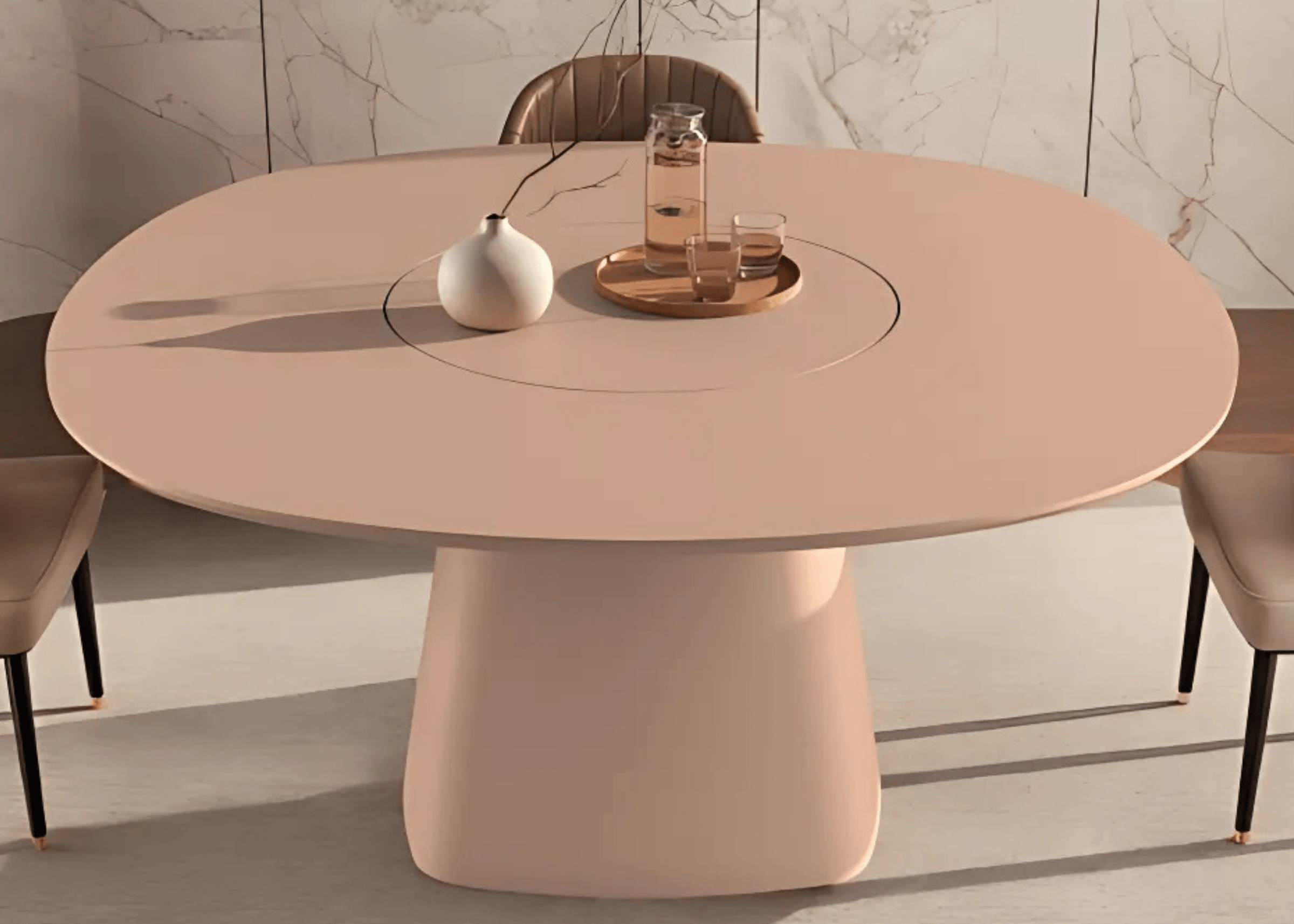 Mesa de Jantar Loah redonda com tampo giratório central em laca, detalhe da base escultural com acabamento moderno