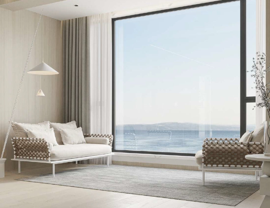 Design moderno e resistência às intempéries do sofá Paradise para áreas externas.