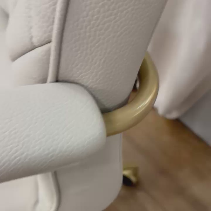 Cadeira de escritório Benjamin giratória com design elegante e sofisticado, equipada com base dourada que transmite requinte e modernidade