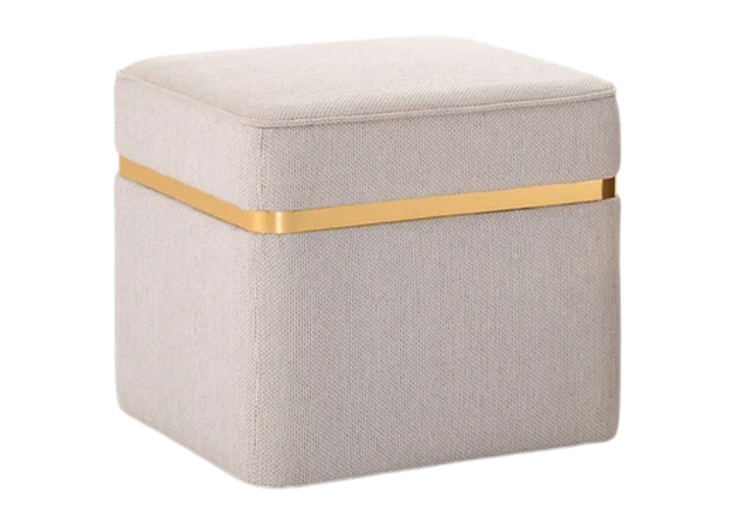 Puff Hugo revestido em linho bege com detalhes dourados, exibido sobre fundo neutro. Design sofisticado e elegante para complementar ambientes contemporâneos.
