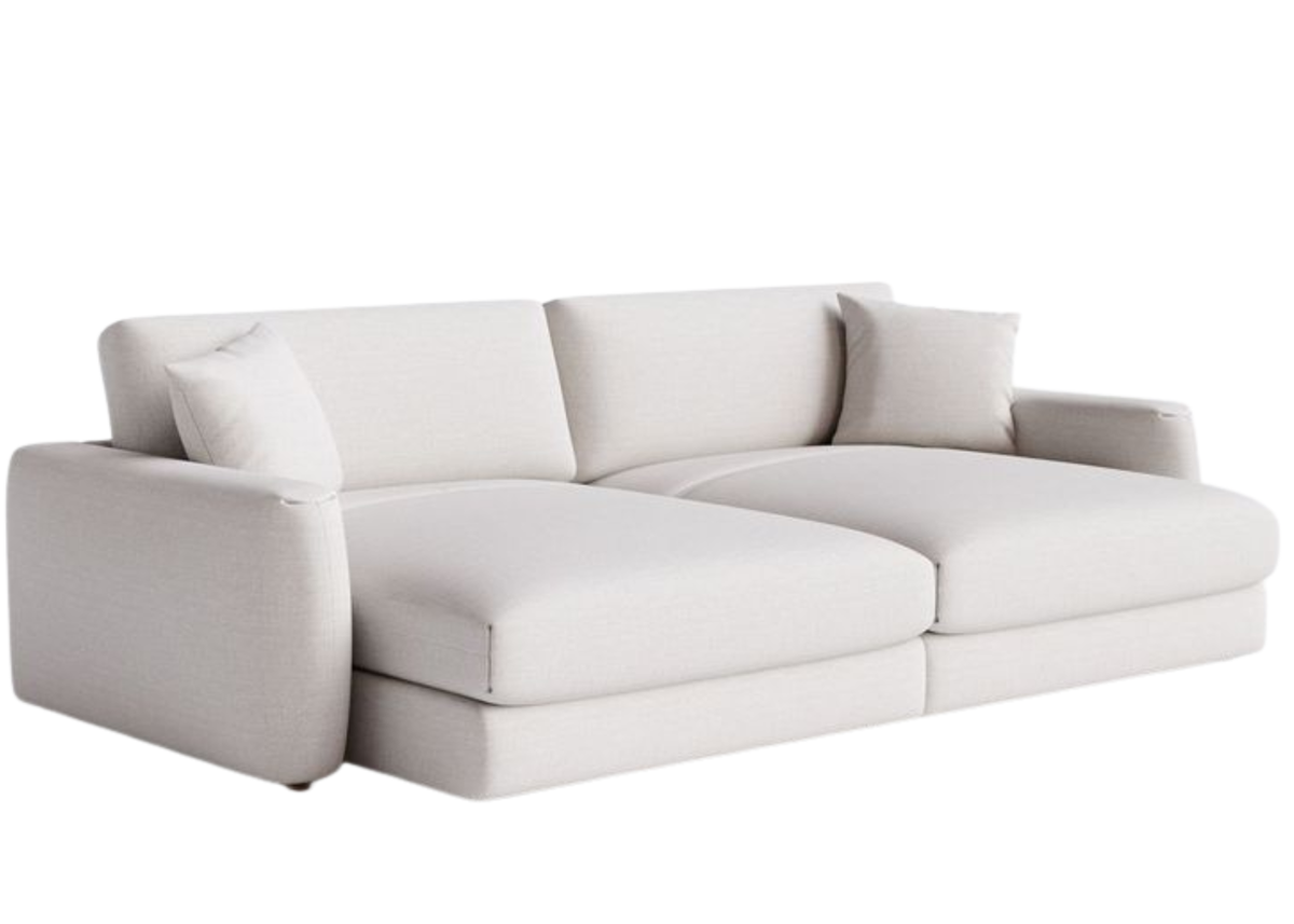 Sofá Aurum com revestimento off white sofisticado, apresentando design elegante e contemporâneo, ideal para compor ambientes modernos, acolhedores e refinados.
