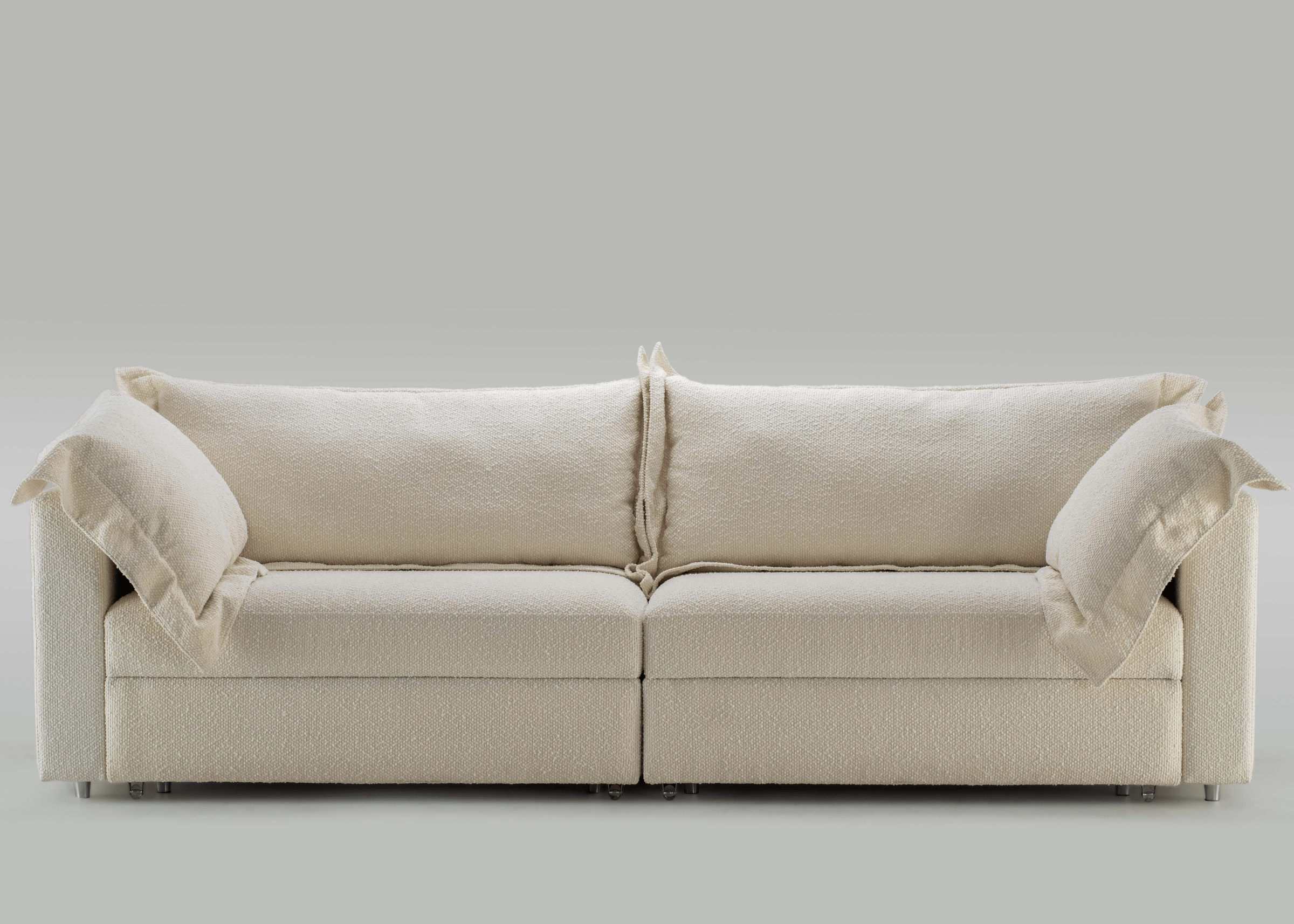 Sofá Automatizado Lola em tecido de alta qualidade, conforto superior e acabamento refinado para decoração elegante.