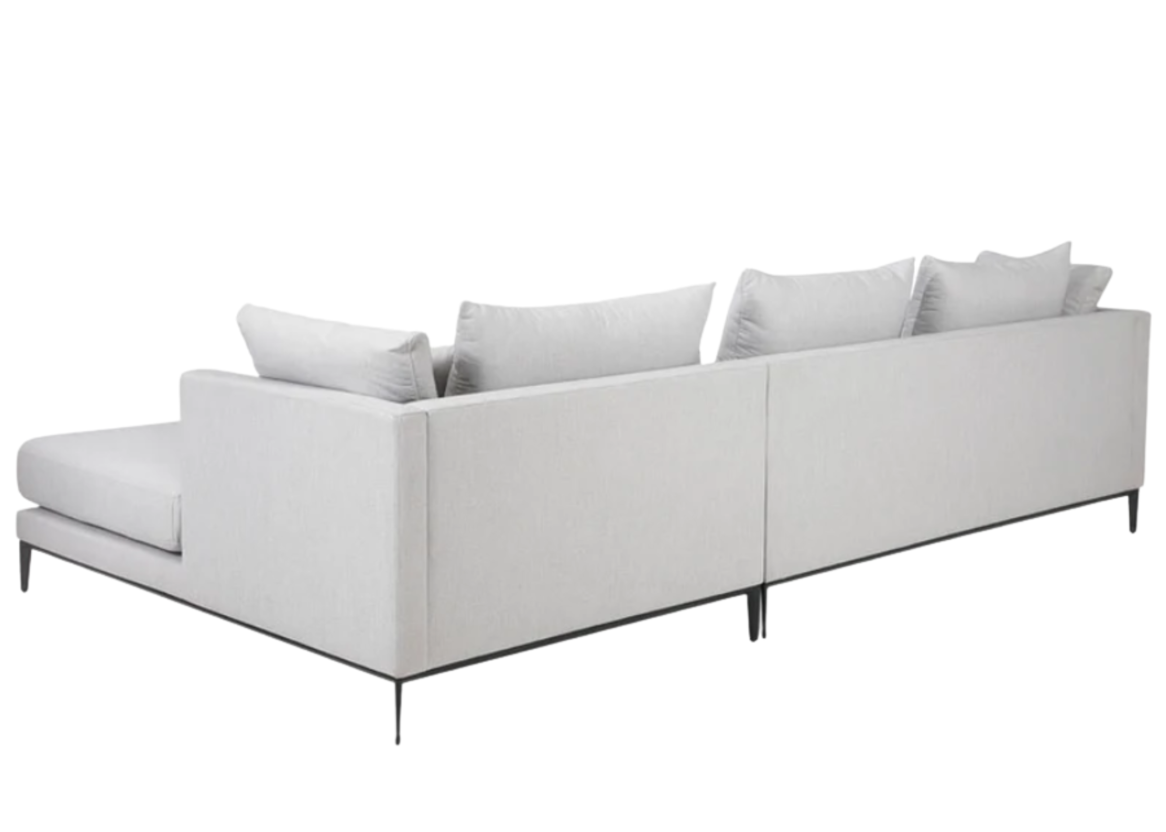 Sofá Bele com detalhes elegantes nas costas, apresentando design sofisticado e moderno, ideal para compor ambientes acolhedores e refinados.